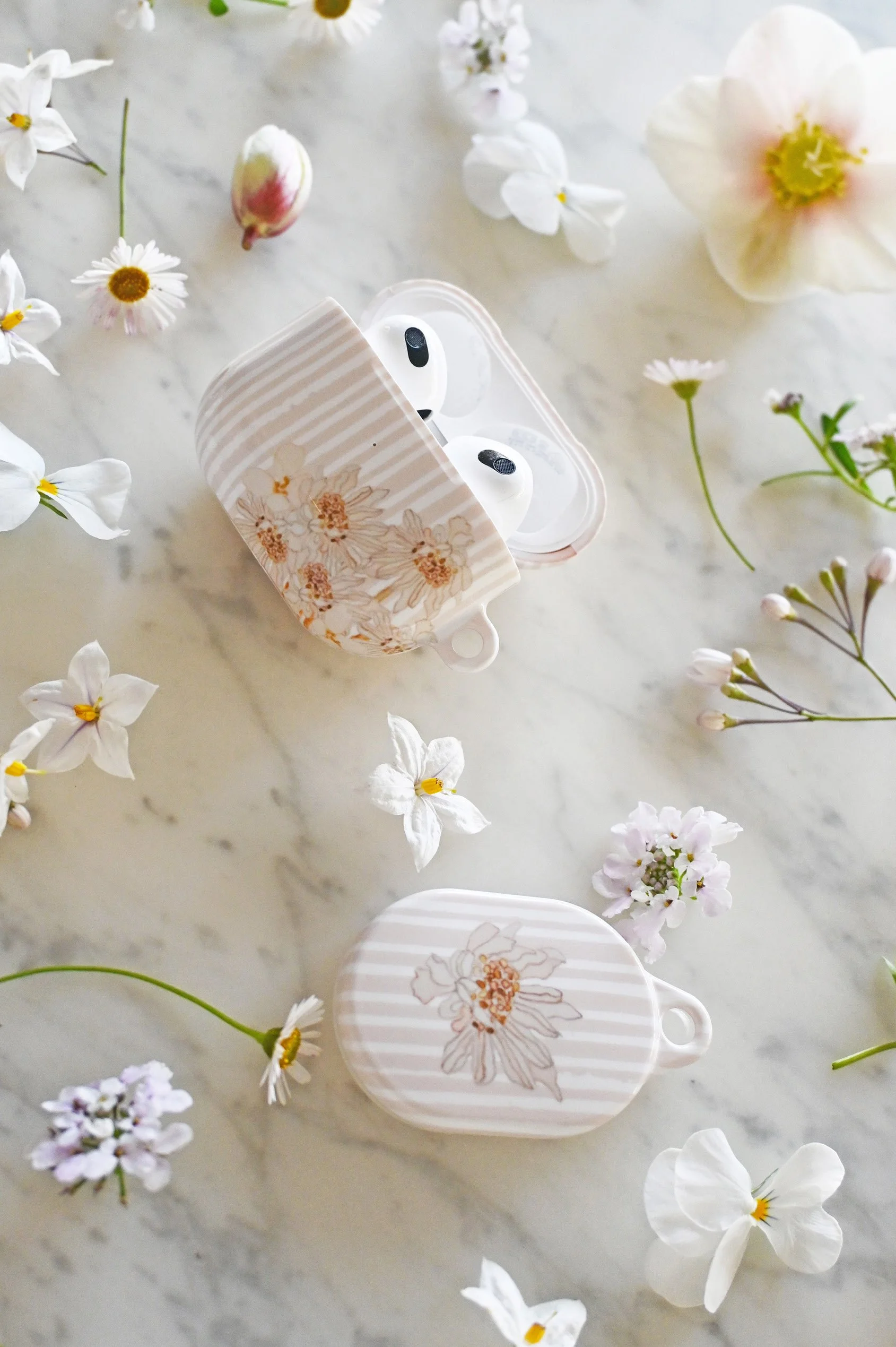 mabel-floral-pinstripe-airtag-airpods-case-set.jpg