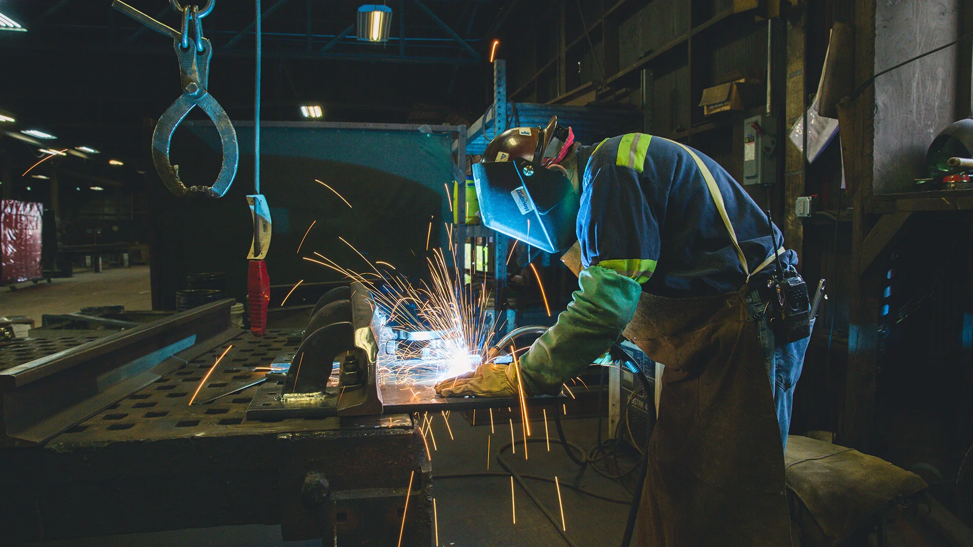 industrial-photography-header-welder-addy-birmingham-rail.jpg