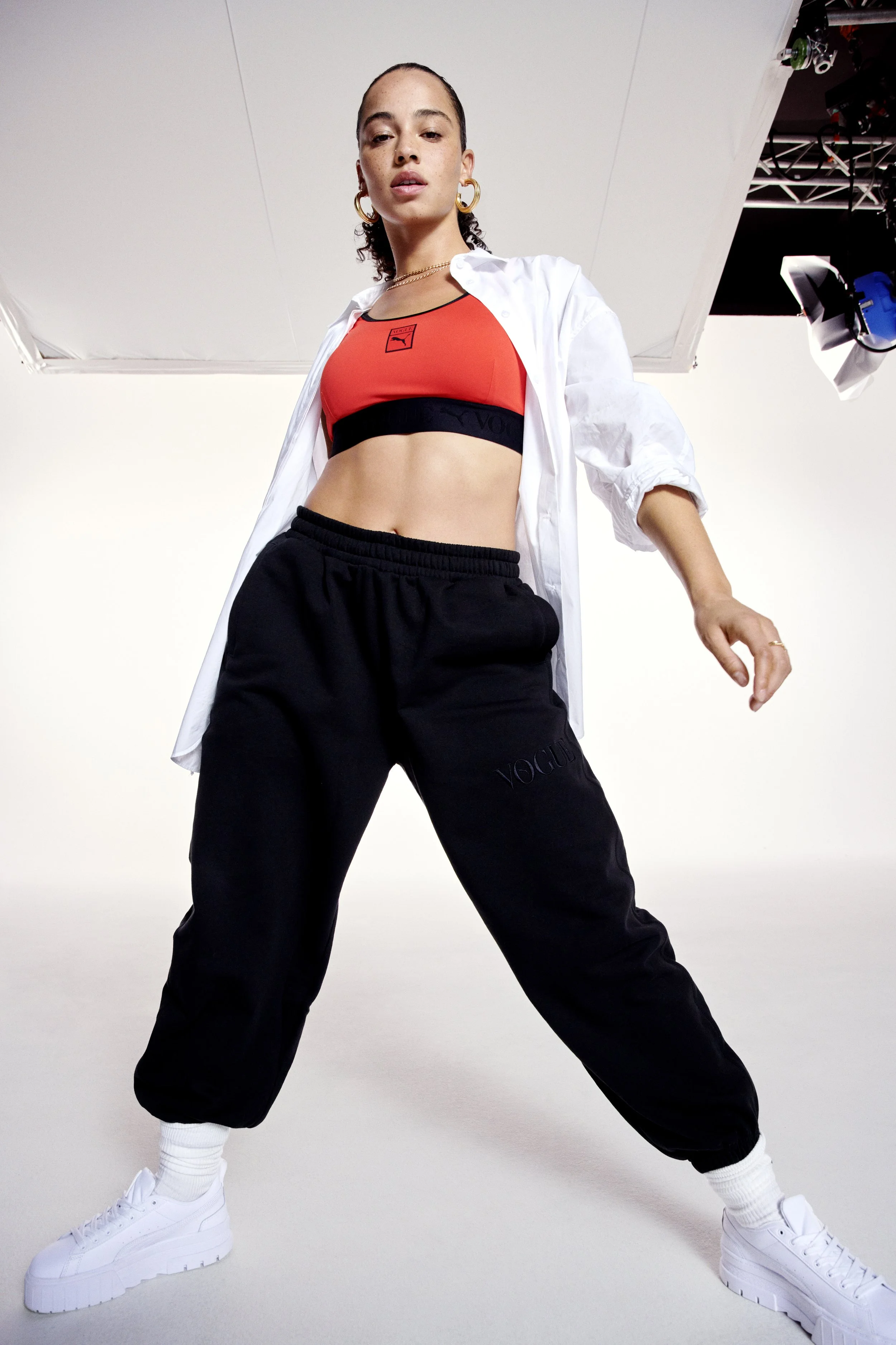 22AW_SP_Vogue_Drop2_RED-BRA_2981_RGB.jpg