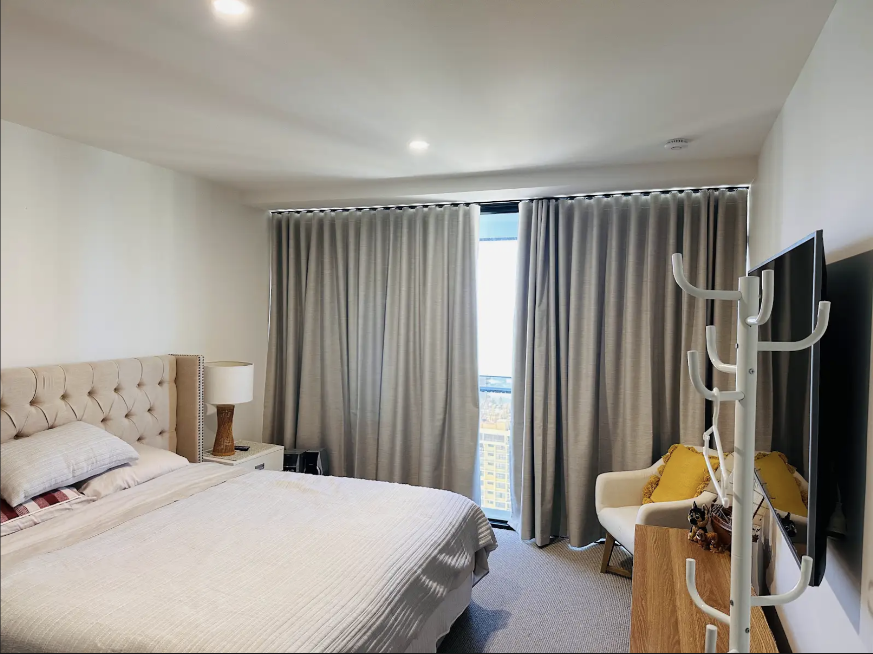 bedroom curtains broadbeach.png