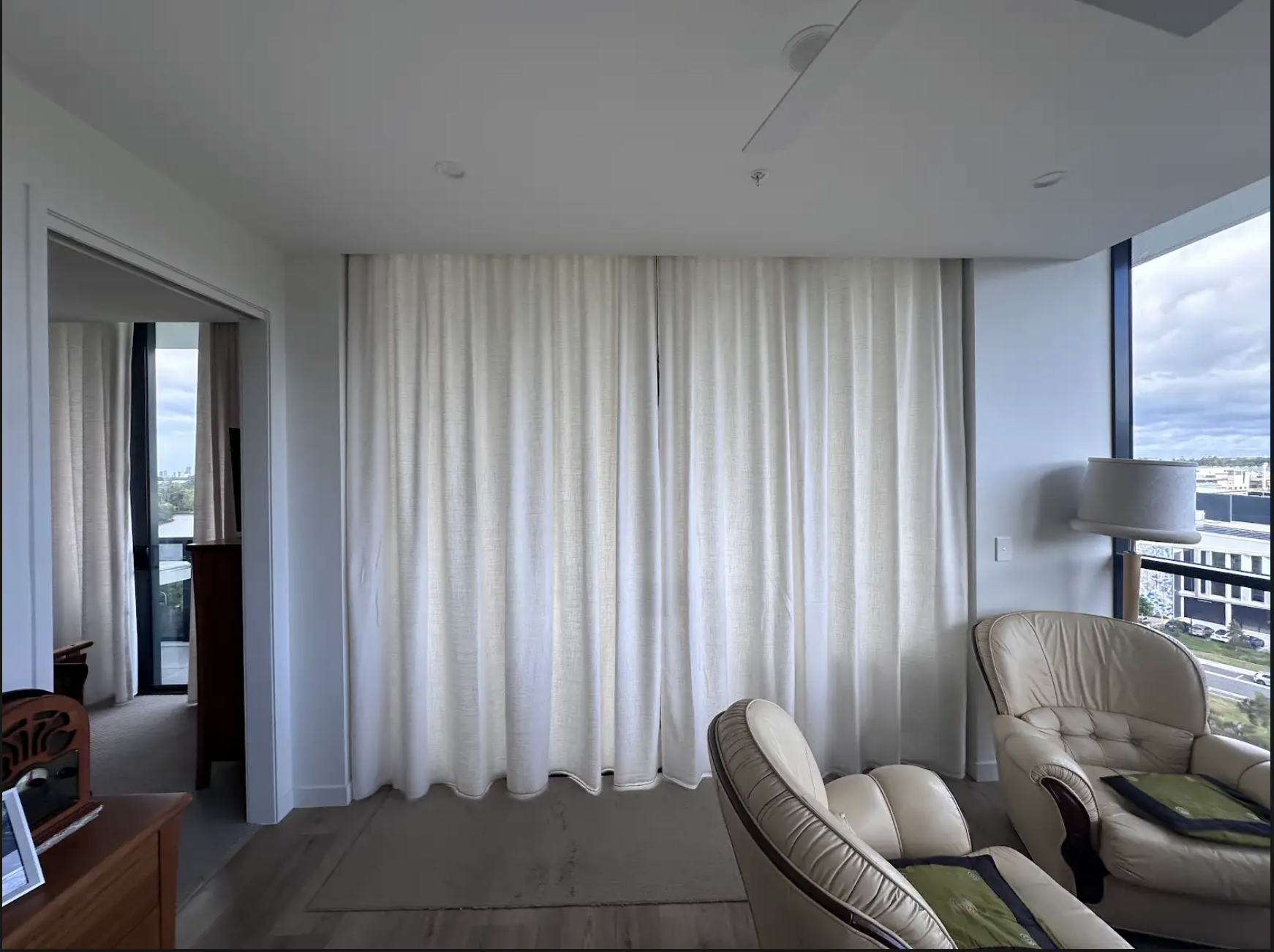 balcony curtains surfers paradise.png