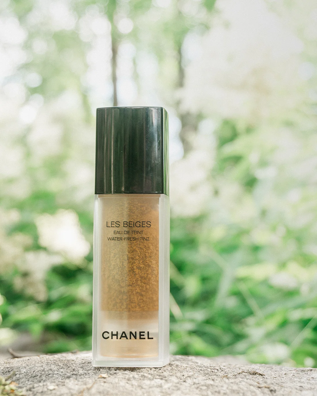 Review of Chanel Eau de teint make up product