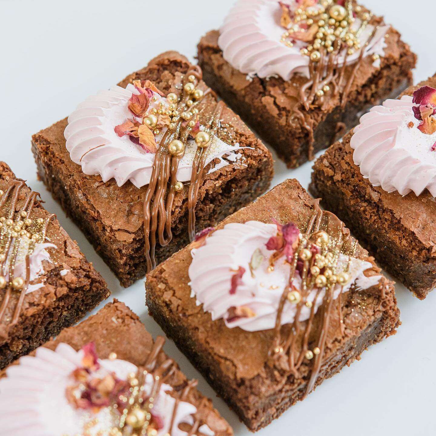 CHEWY CHOCOLATE BROWNIE / if your mumma or the mum figure in your life loves chocolate this is the ONE. This is chewy and rich, but is also gluten free (almond based!). It is also available in a 6 or 12 pack! 

If you&rsquo;re wanting to purchase one