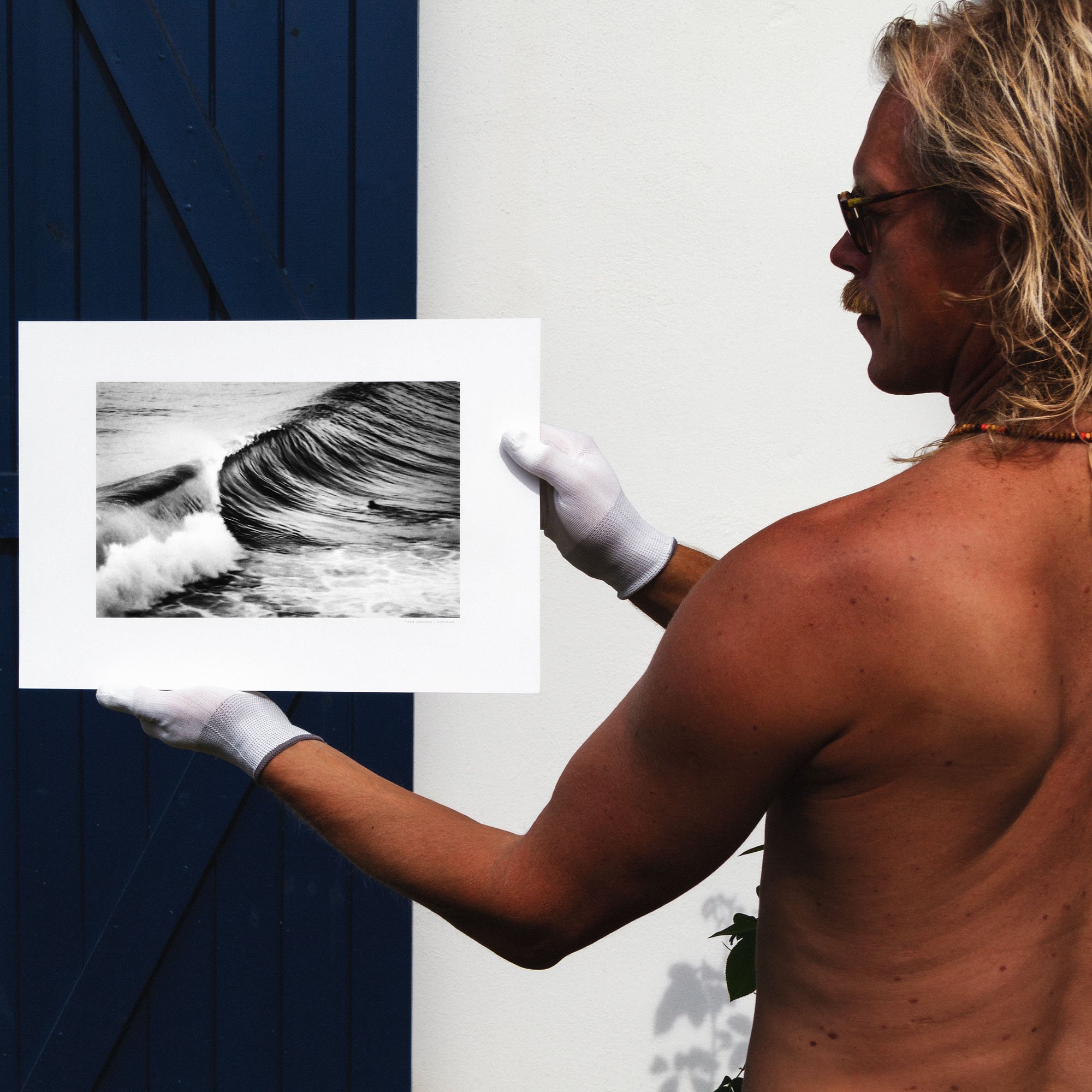 Print showcased by Alex Epicure. Surf photography from Indonesia by Thor Jonsson.