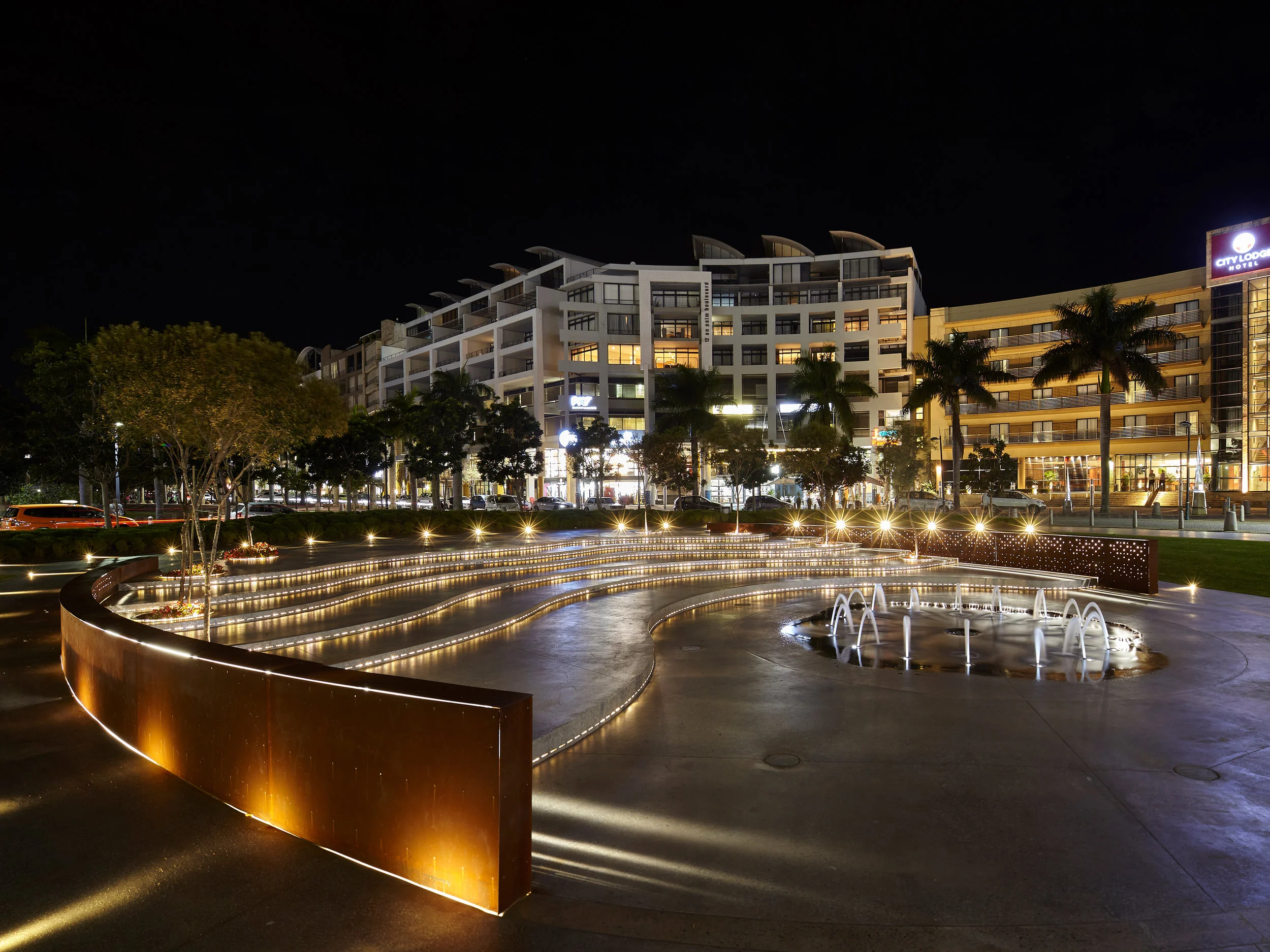 Gateway Circle | Umhlanga Gateway Public Environment Upgrade | Durban, KwaZulu Natal, RS | 2015 | Image courtesy of EPA