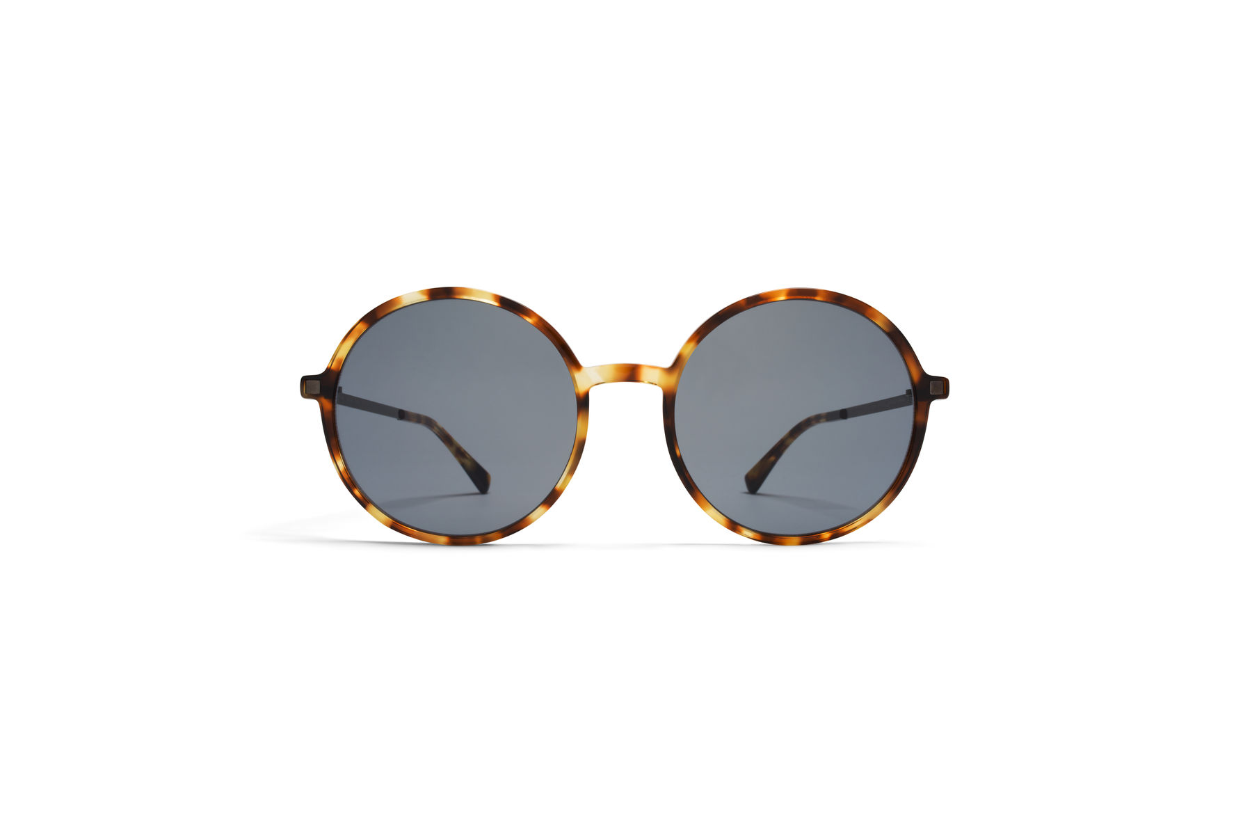 mykita-lite-sun-anana-cocoa-sprinkles-shinygraphit56bb469ccbbfc.jpg