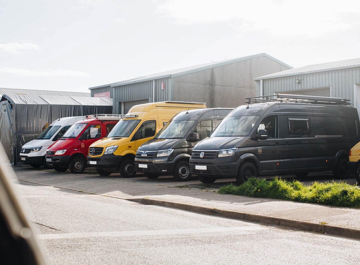 Busy times here at Onwards 🤙 #onwardsvehicles #4x4sprinter #4motion #4x4MANTGE