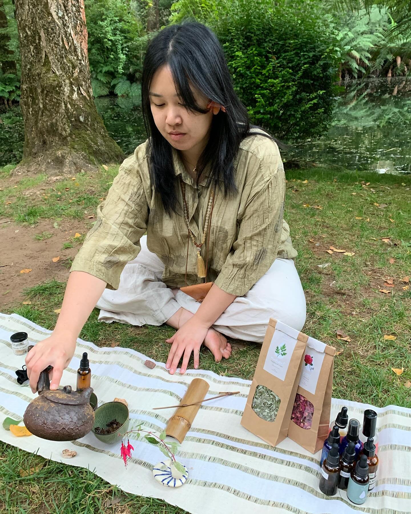 🎟️Tickets selling fast 🐥 Early bird ends 11:30pm tonight!!

Would you like sacred space held for your Inner Child&rsquo;s healing with

🌱Rose tea medicine
🌱flower essences
🌱plant spirit work
🌱meditation energetics
🌱sound healing

Reconnect to 