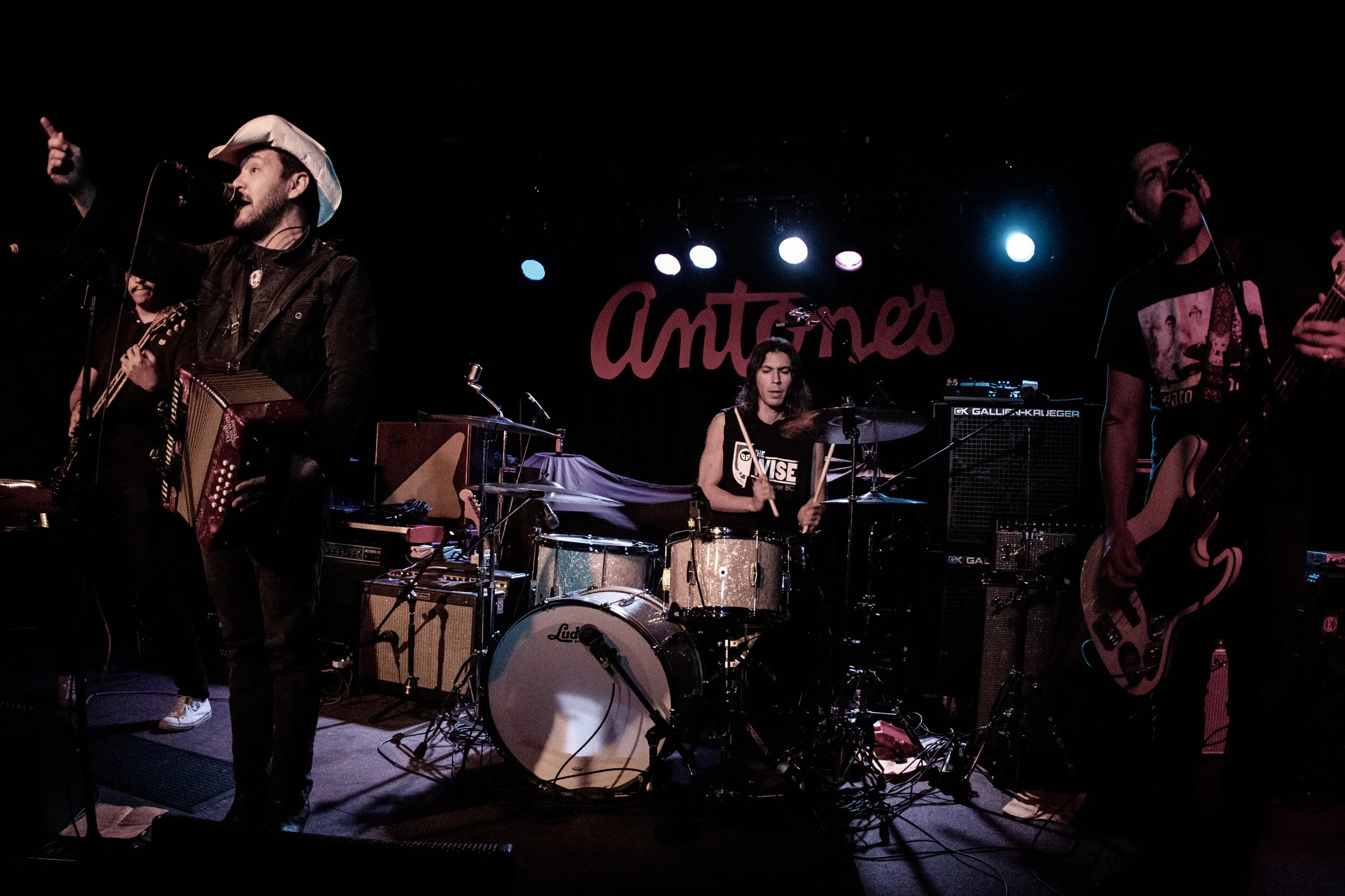 pinataprotest (2 of 28).jpg