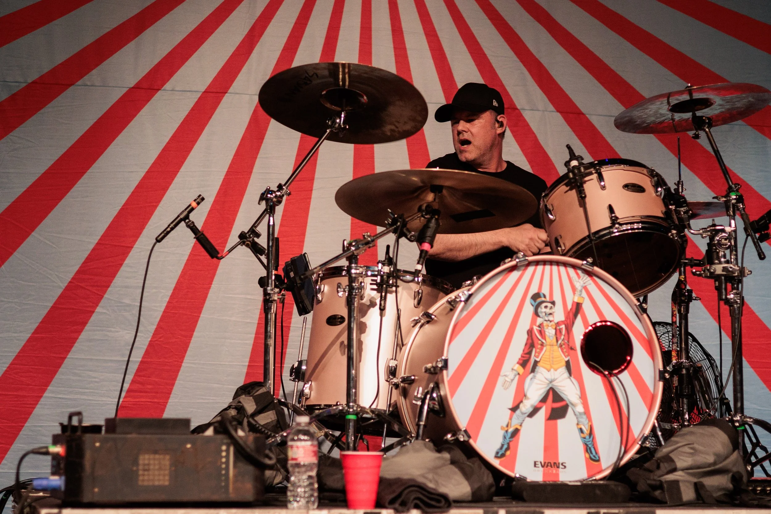 Lessthanjake (27 of 46).jpg