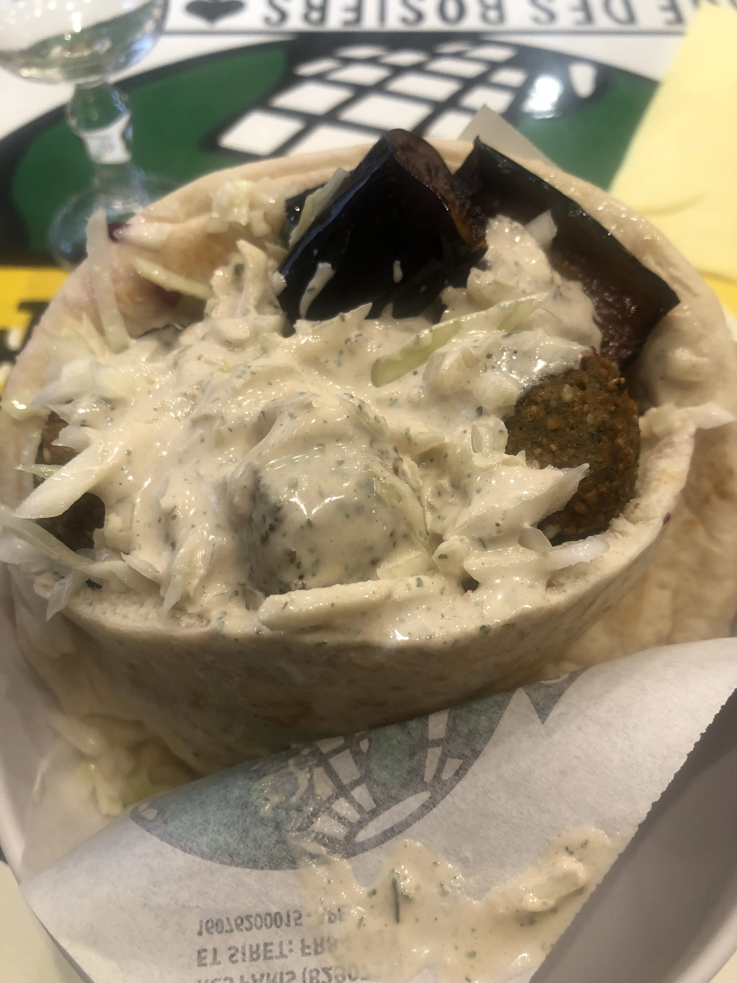 パリで有名なあのファラフェルサンドのお店へ