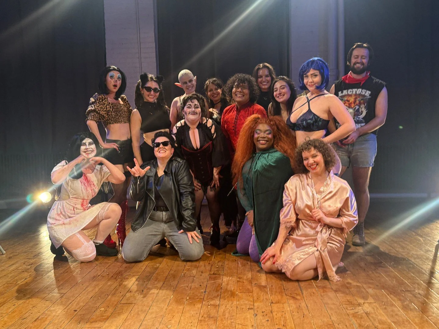 Happy Halloween from the cast of The Illuminaughty Burlesque: CREEP SHOW, which performed last weekend at Green Space! You can read all about this spooktacular variety show and fundraiser on the Dance Entropy blog.

#dance #dancer #performance #light