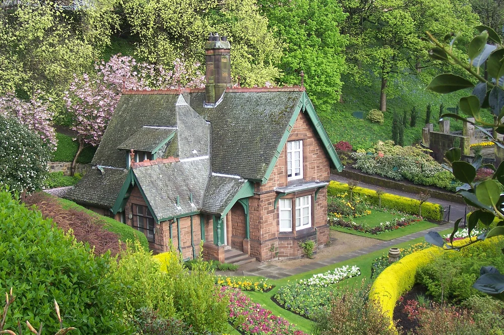 Gardener's Cottage Edinburgh.jpg