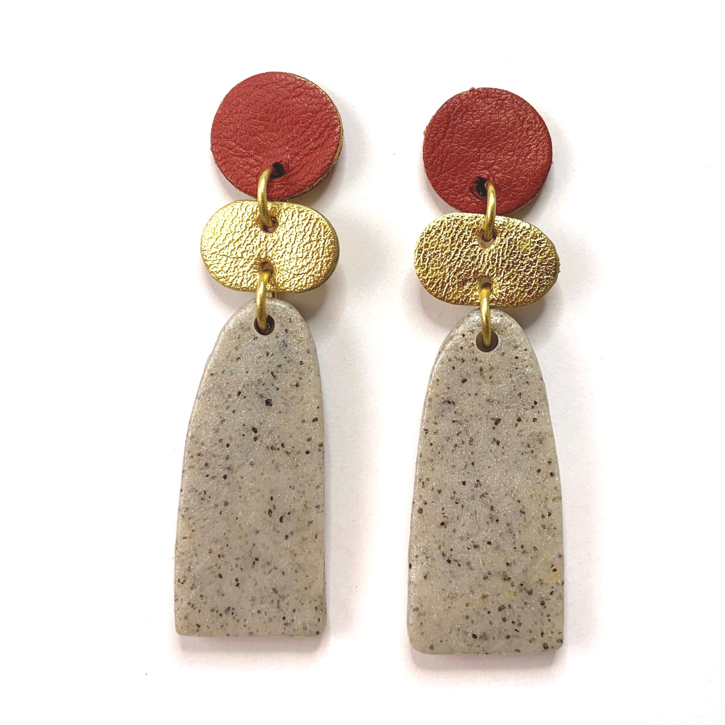 3B0E5351-5728-4B5B-8C50-C948A97EA992