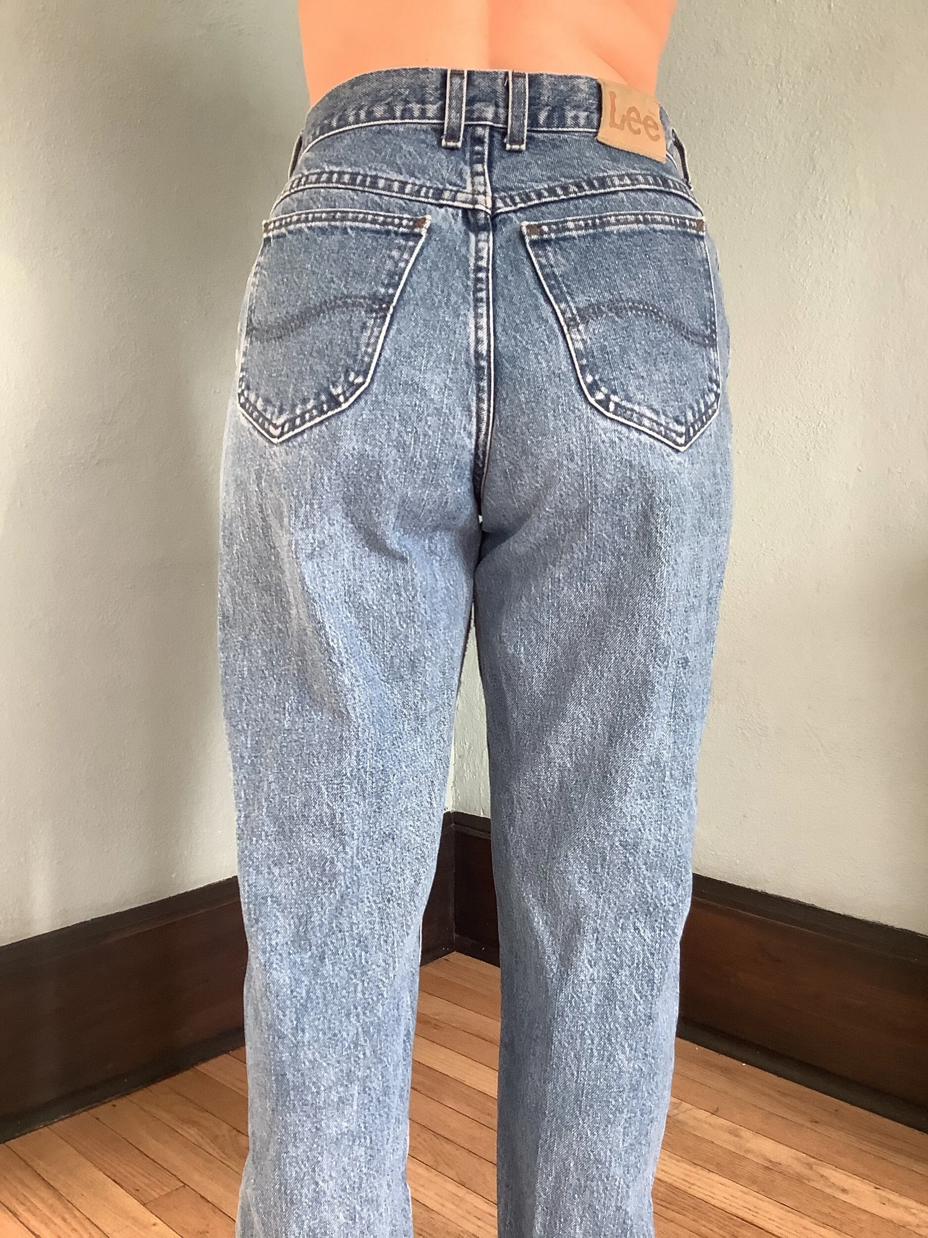 FBAB8F53-8056-41A9-A089-A9F8348A3F6B