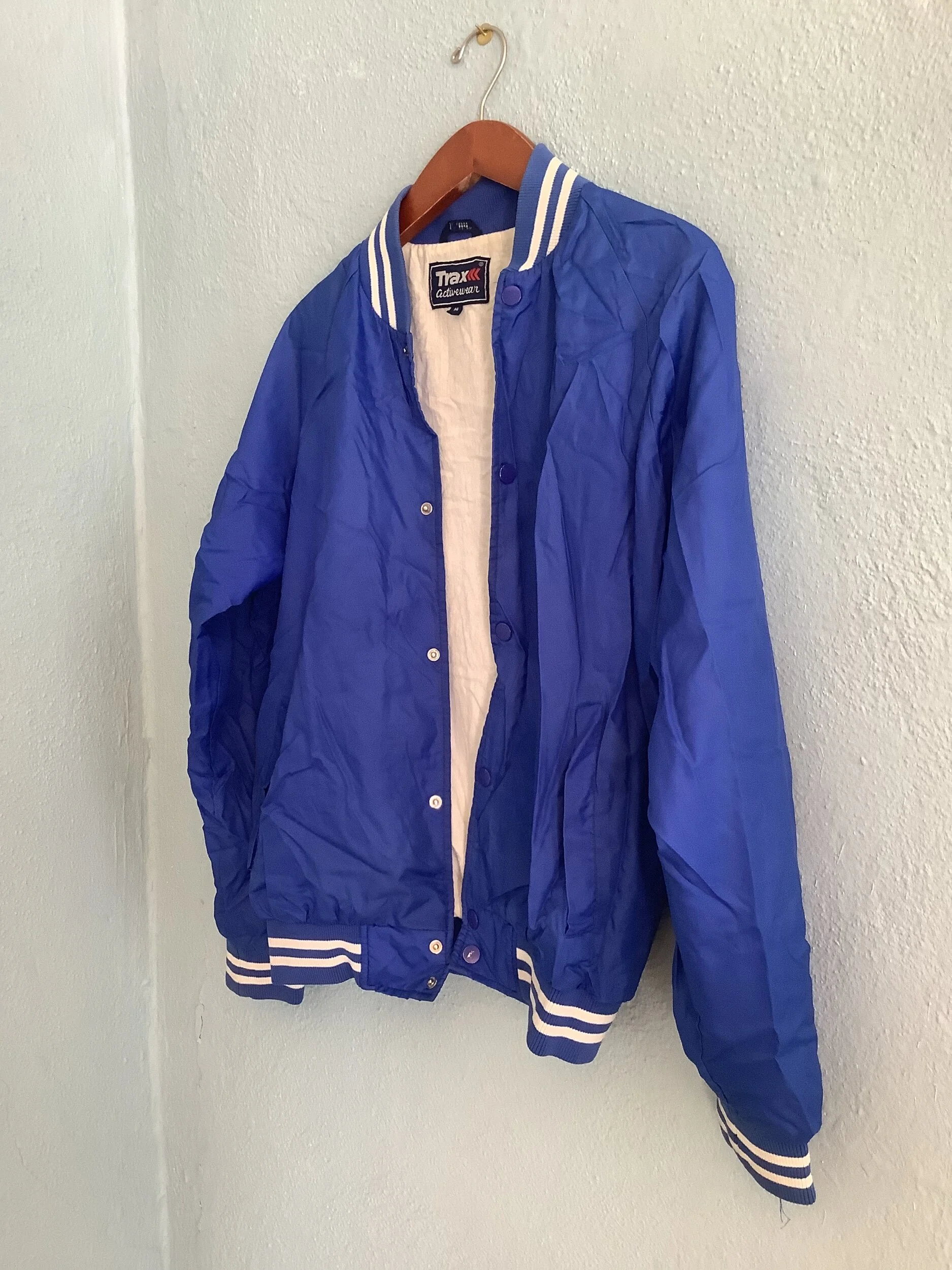 7C7695AD-06F2-4018-B279-30784659E835