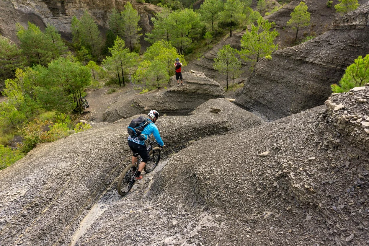 unbeaten-adventures-mountain-biking-pyrenees-zona-zero-ainsa-bobsled-wouter-jeroen. jpg