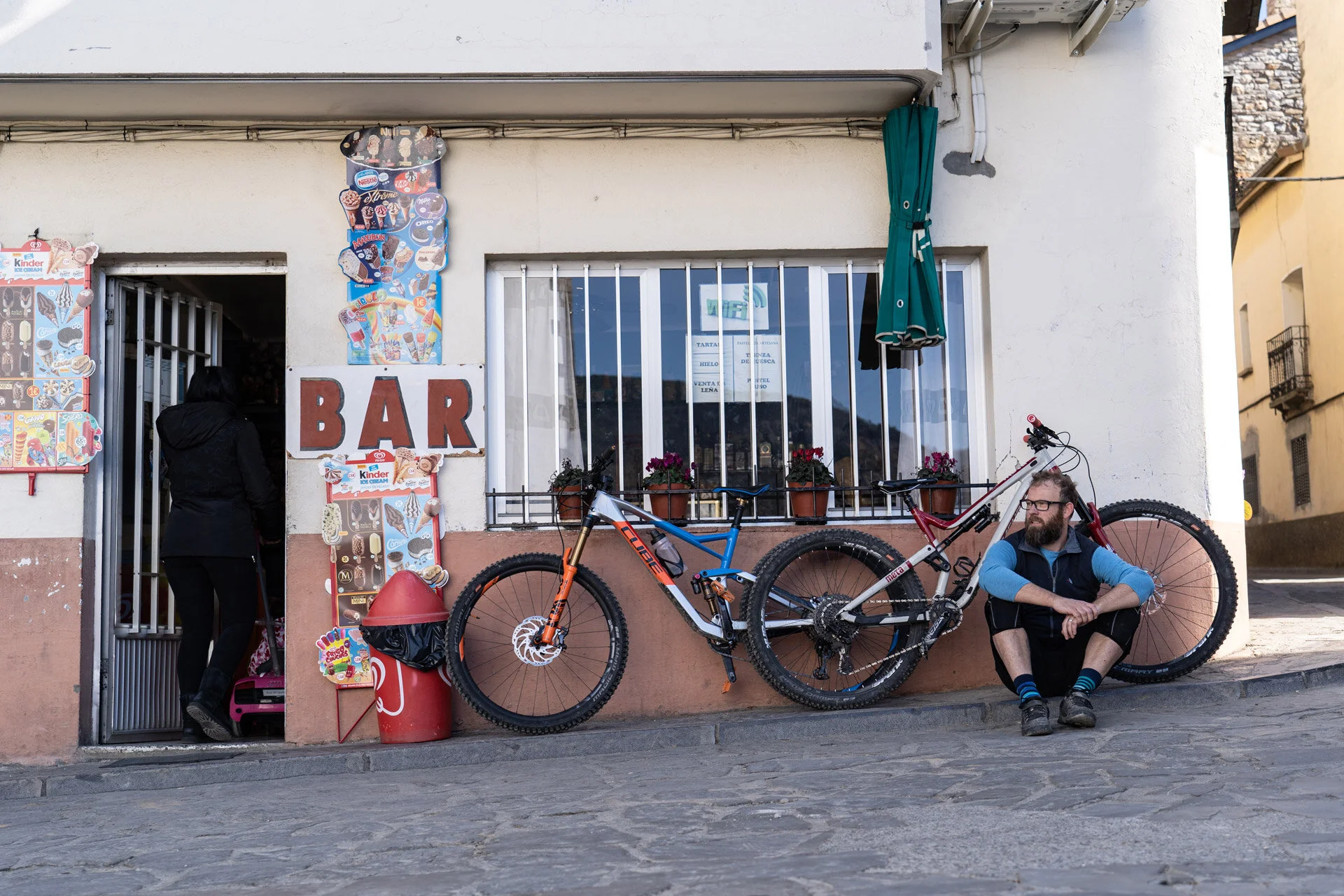 unbeaten-adeventures-mountain-biking-pyrenees-zona-zero-ainsa-jeroen-spoelstra-laspuna.jpg