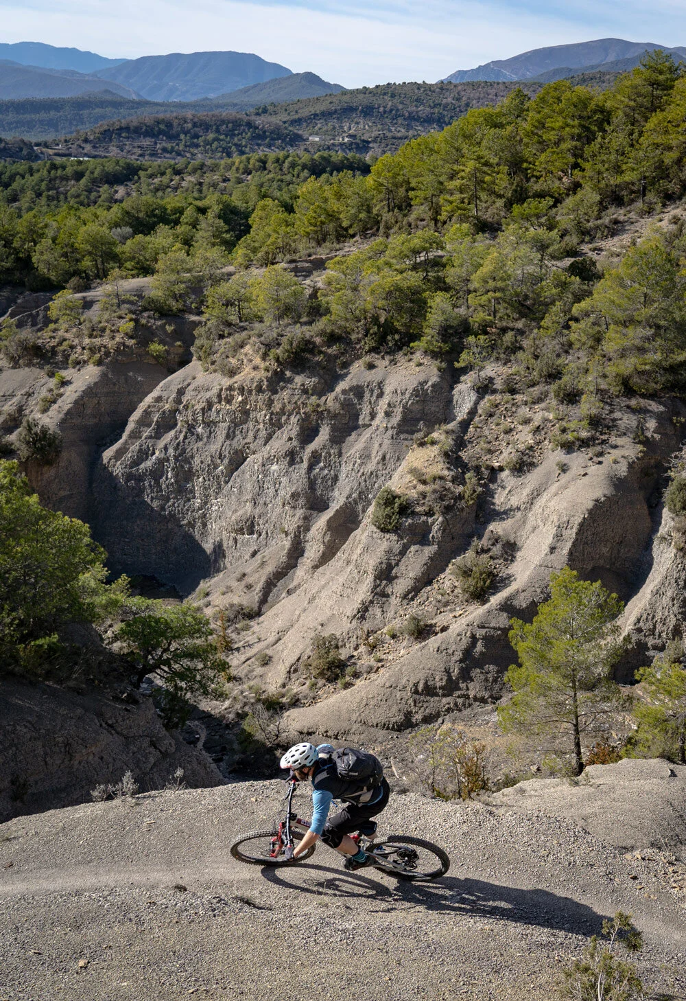 unbeaten-adeventures-mountain-biking-pyrenees-zona-zero-ainsa-morcat-jeroen-spoelstra-maxi-avalanche-1.jpg