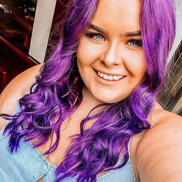 New episode klaxon! Today&rsquo;s guest is the rainbow-haired wonder @sophiepaynexo - she talks to us about her PCOS and what it&rsquo;s like being told to lose weight for treatment as a plus-size star. Meanwhile, the Foxes are choosing a donor! And 