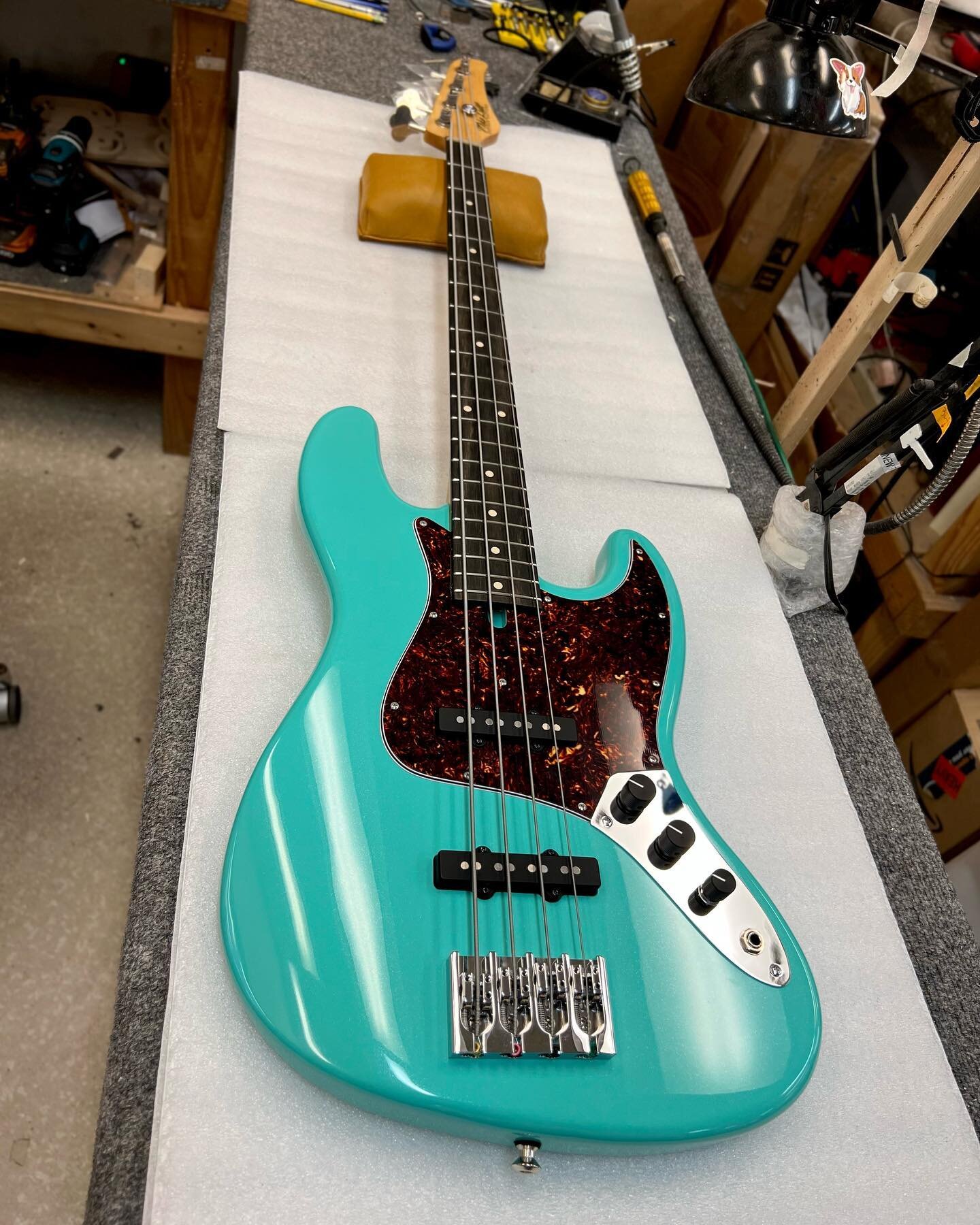 Custom-Ordered Seafoam Green Pearl V4 💚💚✨✨

#madeinusa #bass #bassguitar #guitar #bassporn #classic #bassplayer #mikelull #mikelullbass #bassgear #guitargear #instaguitar #bassesofinstagram 
#rocknroll #custommade #custombass #jazzbass #boutique #m