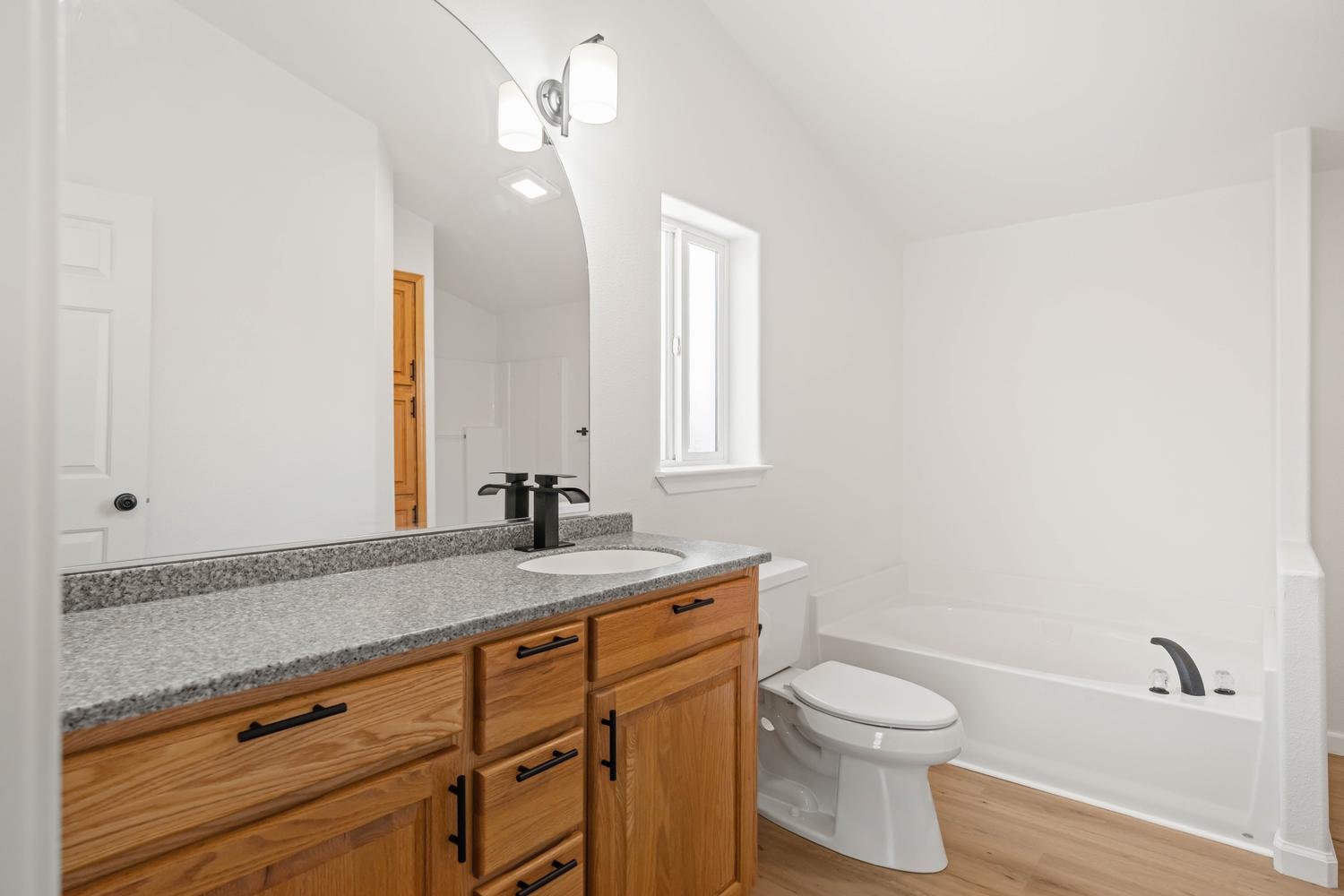 021-027-orchardcrest 21 of-1500x1000.jpg