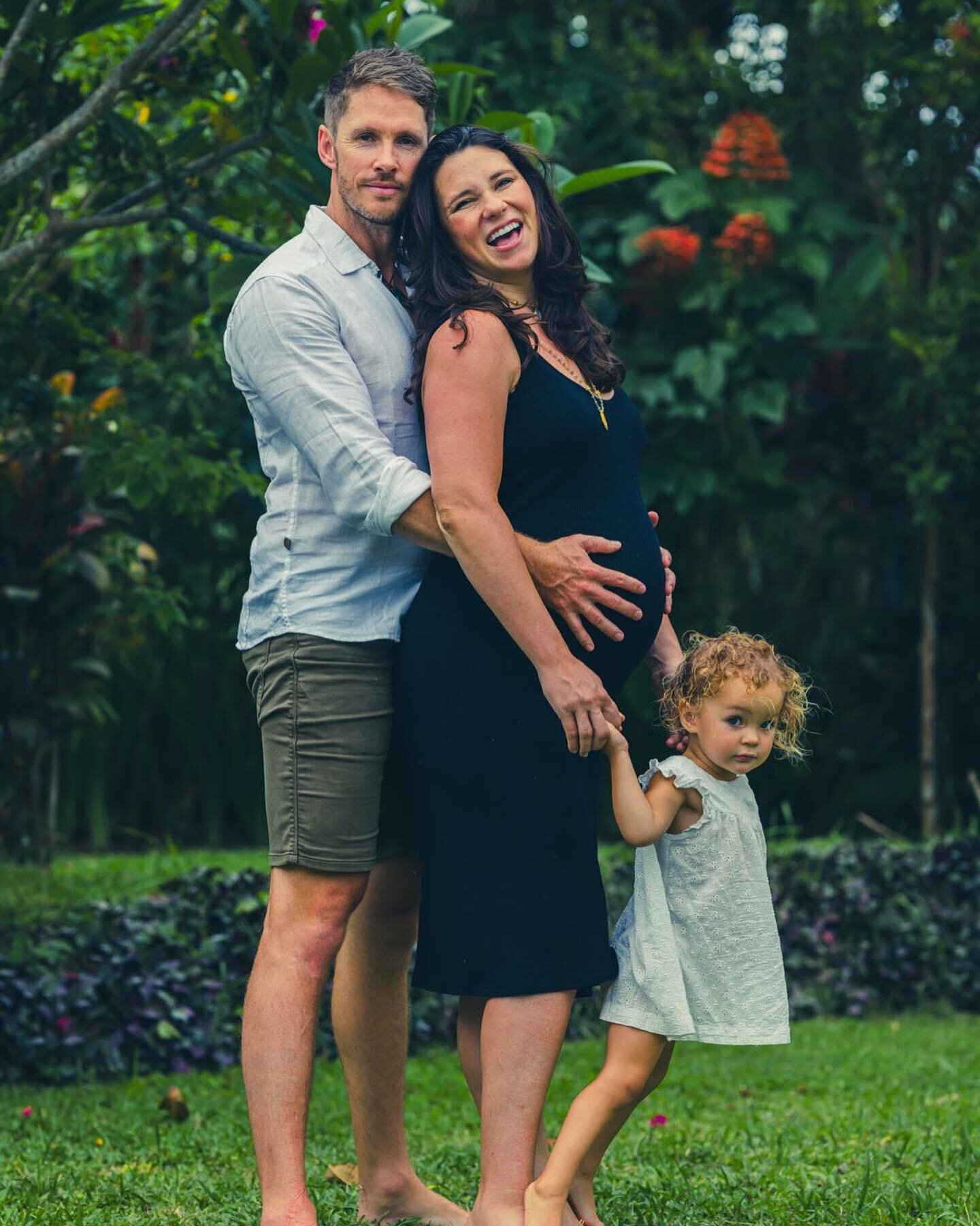 These last days as a family of 3 ❤️

Such a strange and beautiful waiting time as we approach 38 weeks pregnant. 

Knowing baby can be born anytime now - and no idea when our little boy will come. 

Feeling as prepared as we can be 💪 yet surrenderin