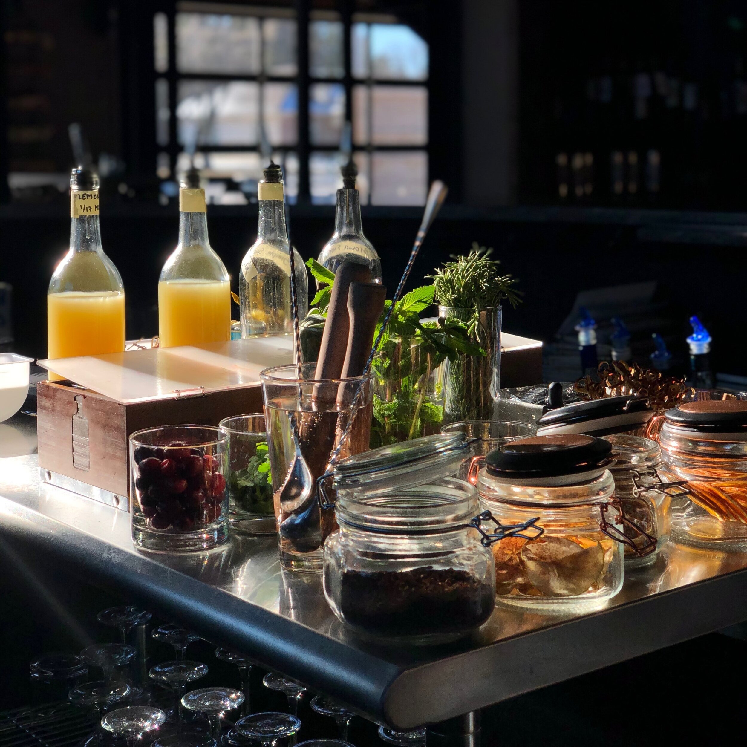 Happy Hour — Tine & Cellar