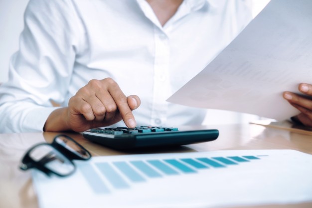 finances-saving-economy-concept-female-accountant-banker-use-calculator_1421-92.jpg