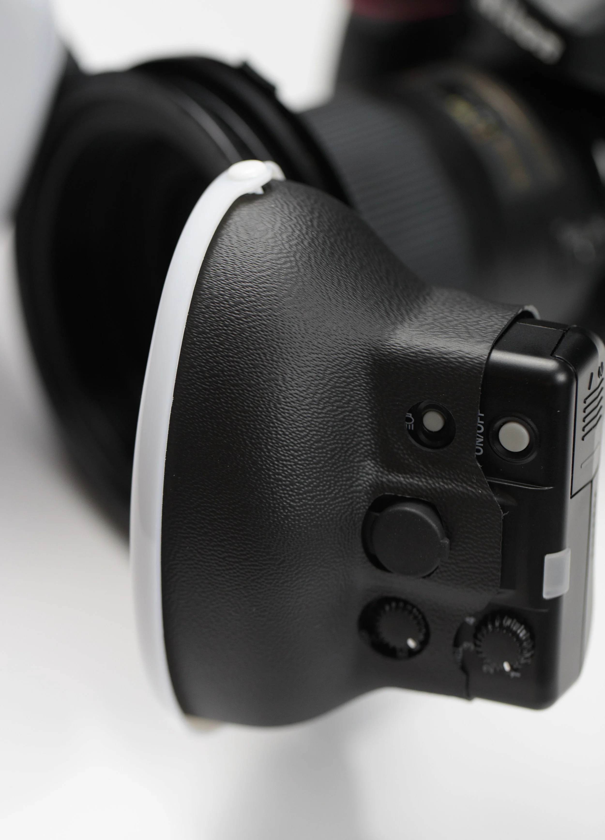 A&R Soft Screen Flash Diffuser For Nikon DSLRs – D800, D600, D7500, D5600, D3500, D750 & More