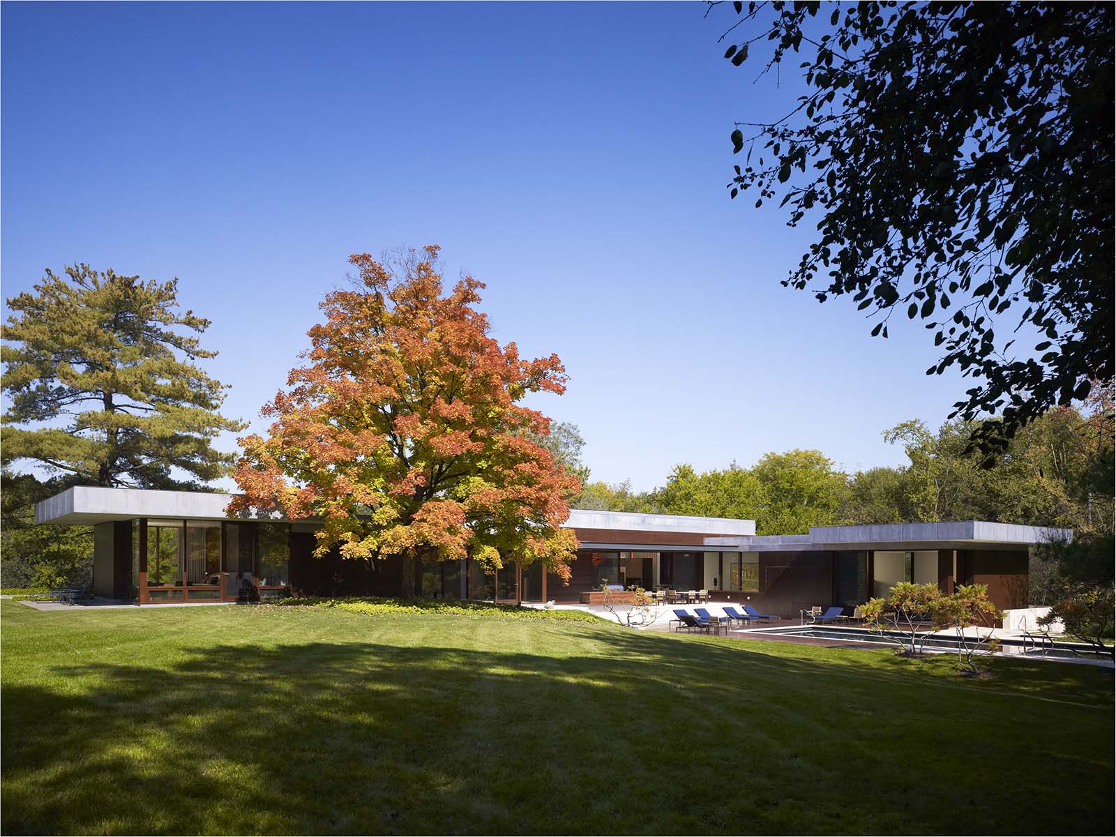 004_Grounded_in_Modernism.jpg
