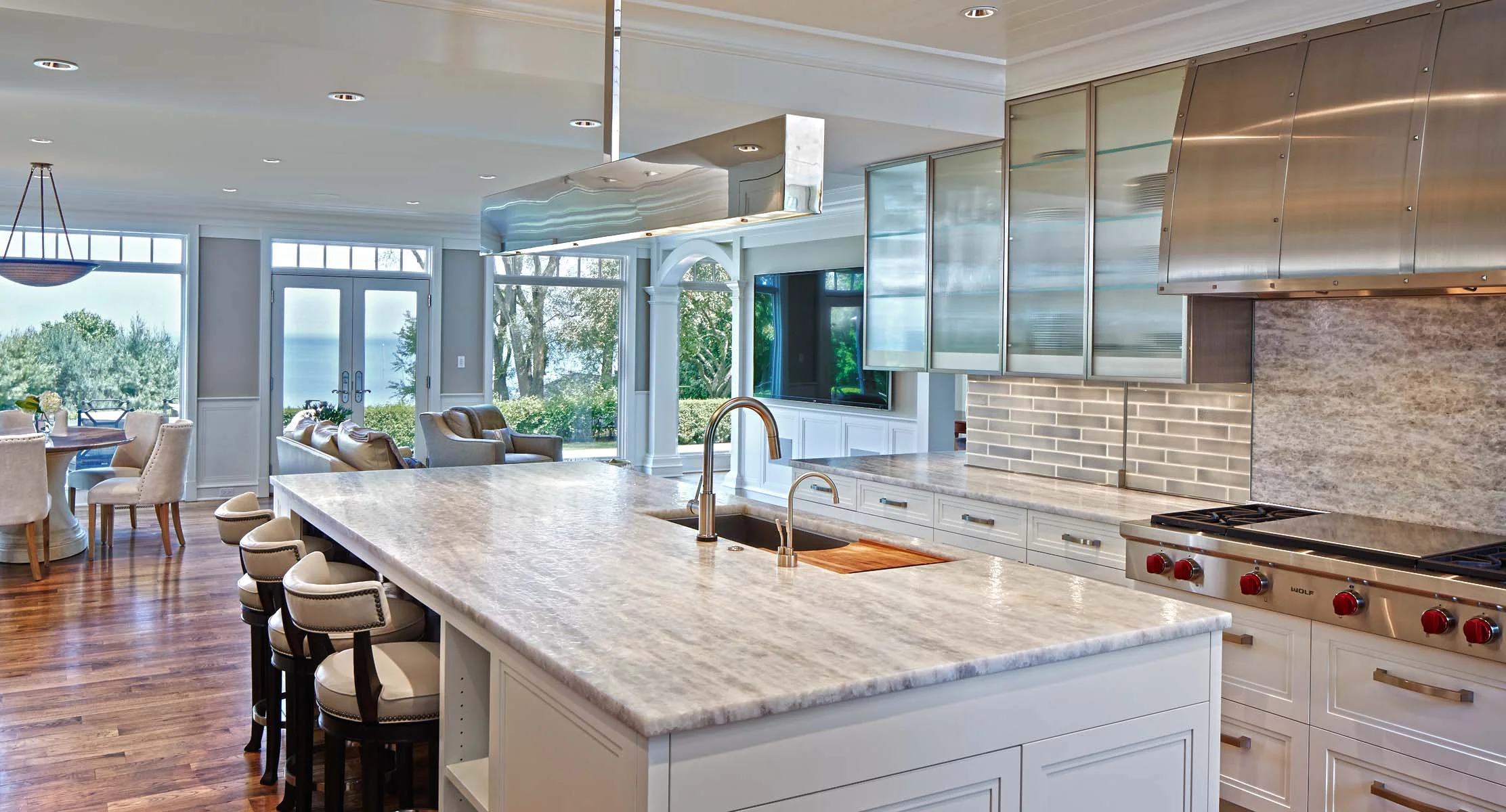001_Lakeside_Kitchen.jpg