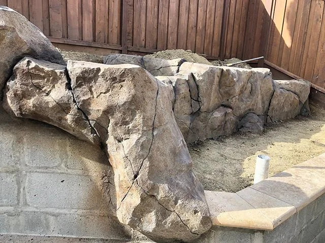 Every project is a new learning experience. Grateful that I got the chance to do this one for our new friend Paulo. Seeing happy customers it&rsquo;s what is all about 😎 .
.
.
.
#fireplace #camping #rocklin #renovation #fire #newconstruction #fun #f