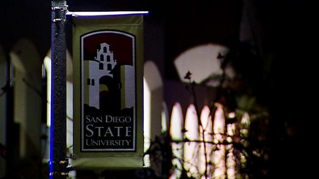 SDSU-Generic-night-campus-03281.jpg