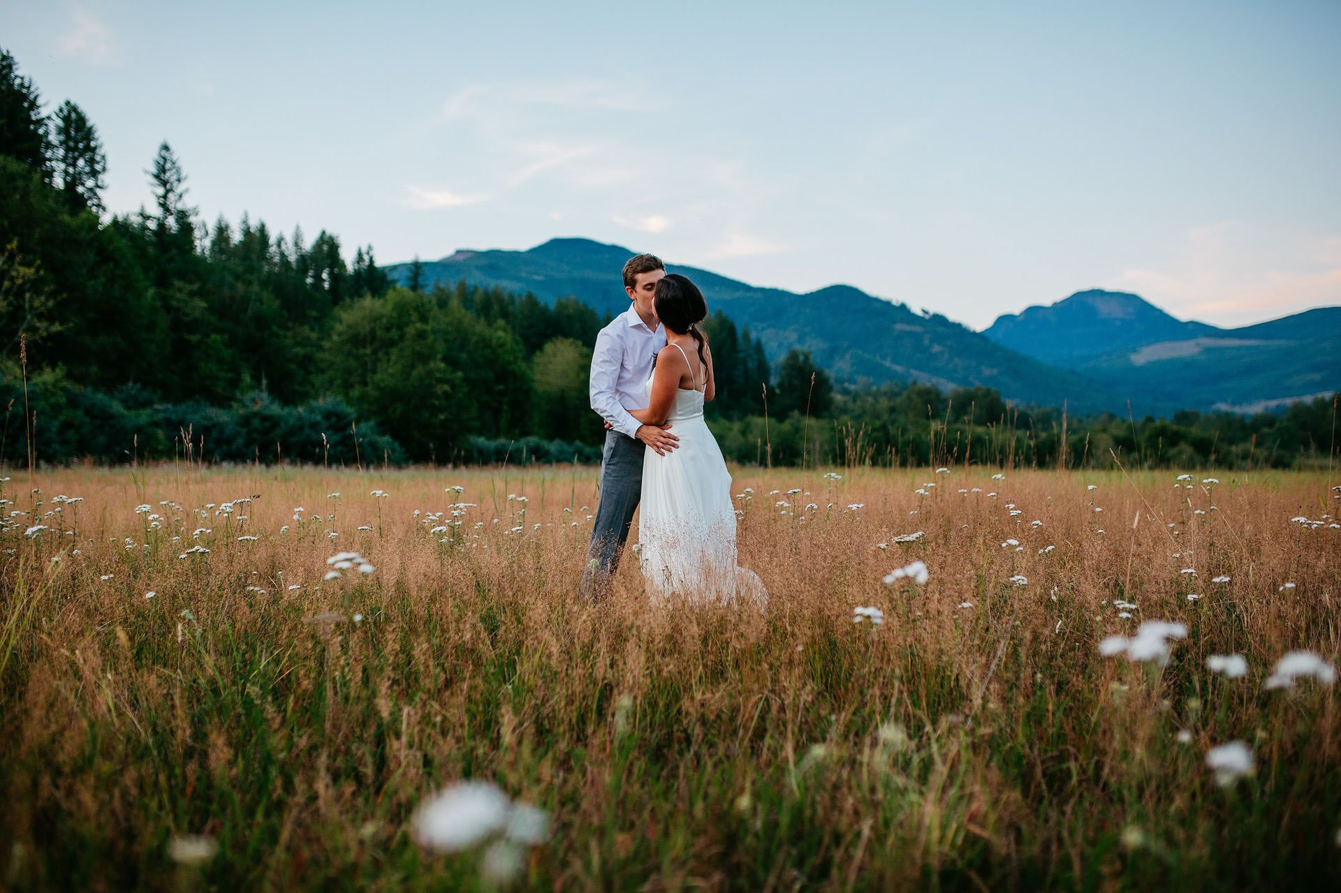 Adventurous wedding cle elum green wedding dress-5.jpg