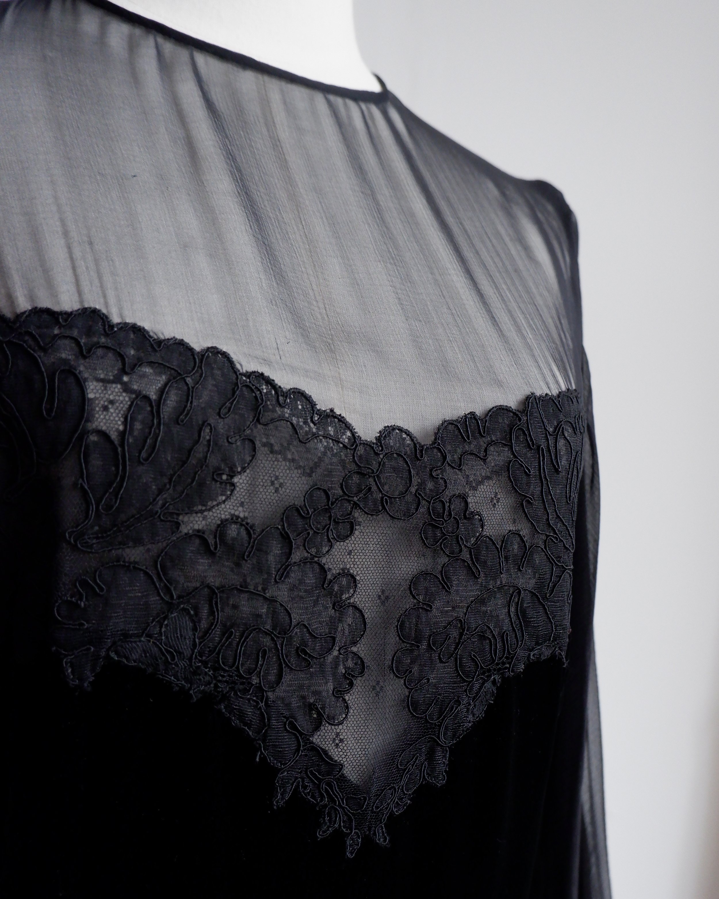 velvetdress3.jpg