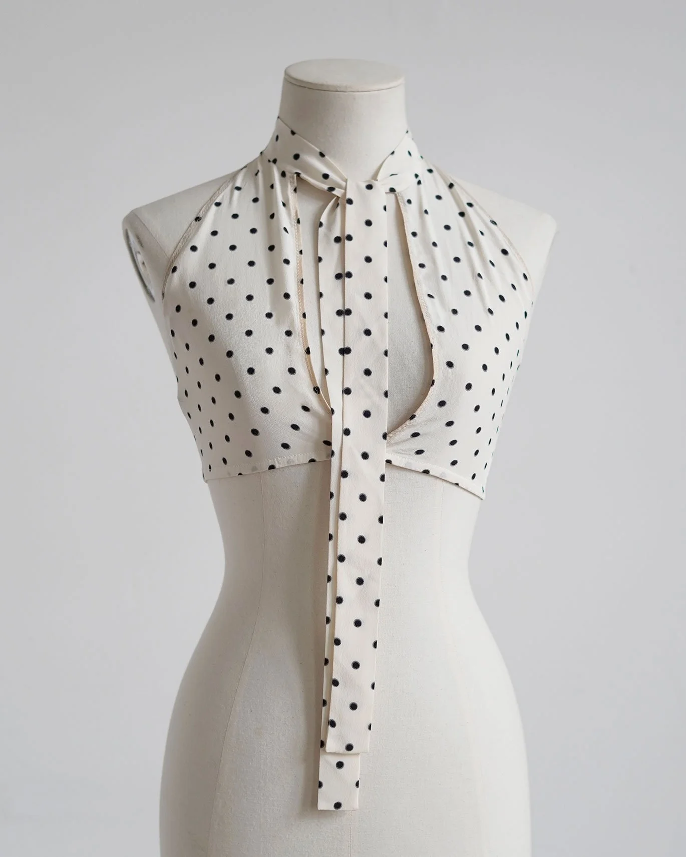 pradahalterneck4.jpg