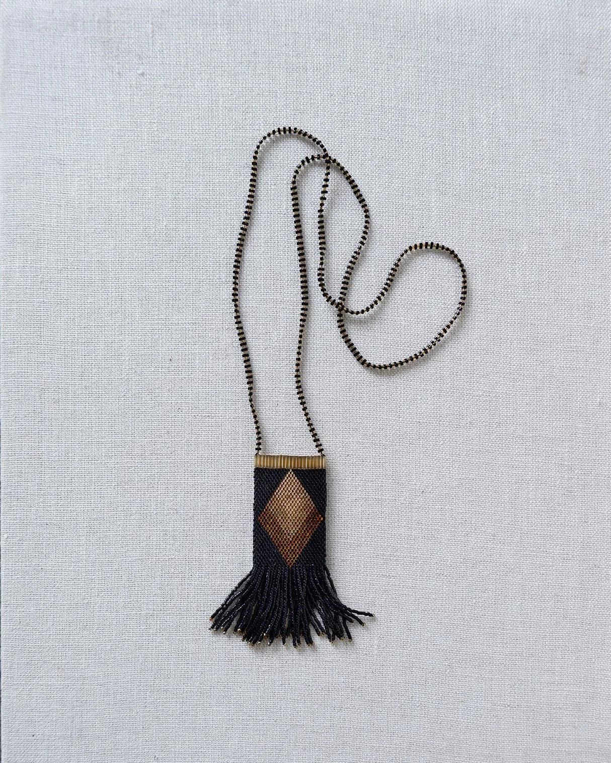 1920spursenecklace2.jpg