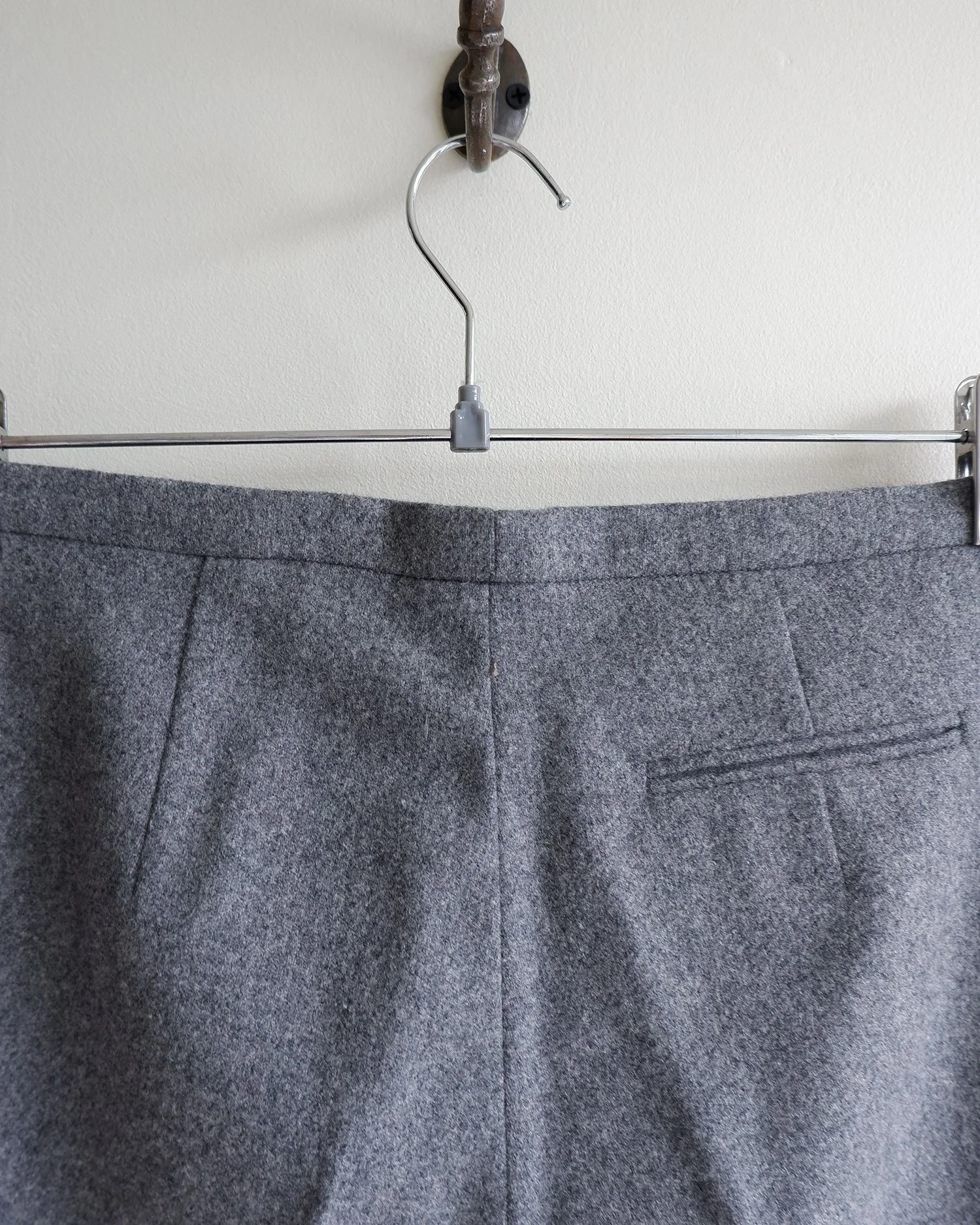 JSgreysuit10.jpg