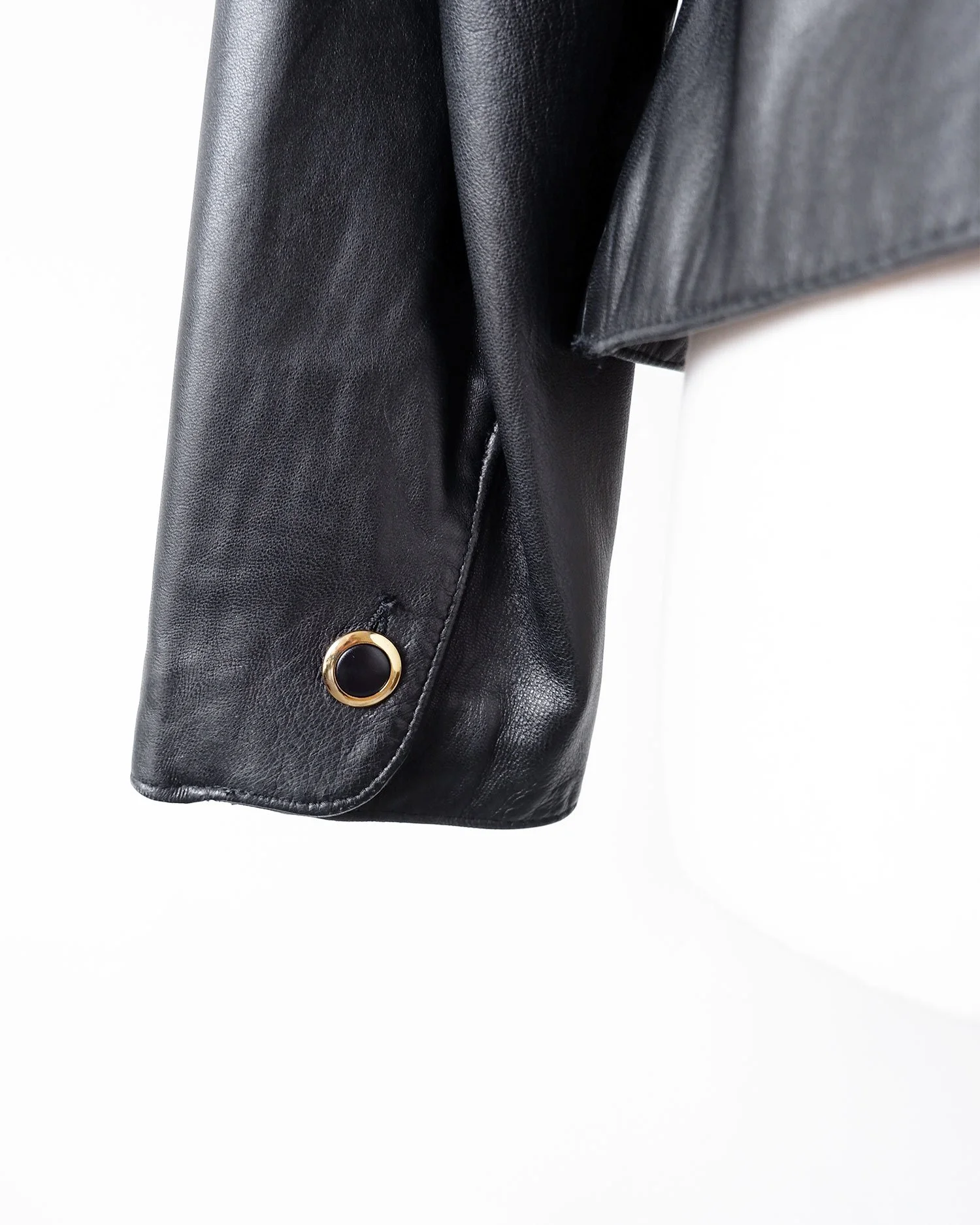 leatherjacket11.jpg