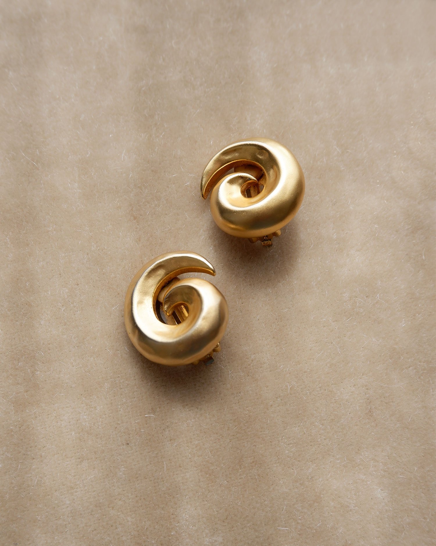 swirlearrings2.jpg