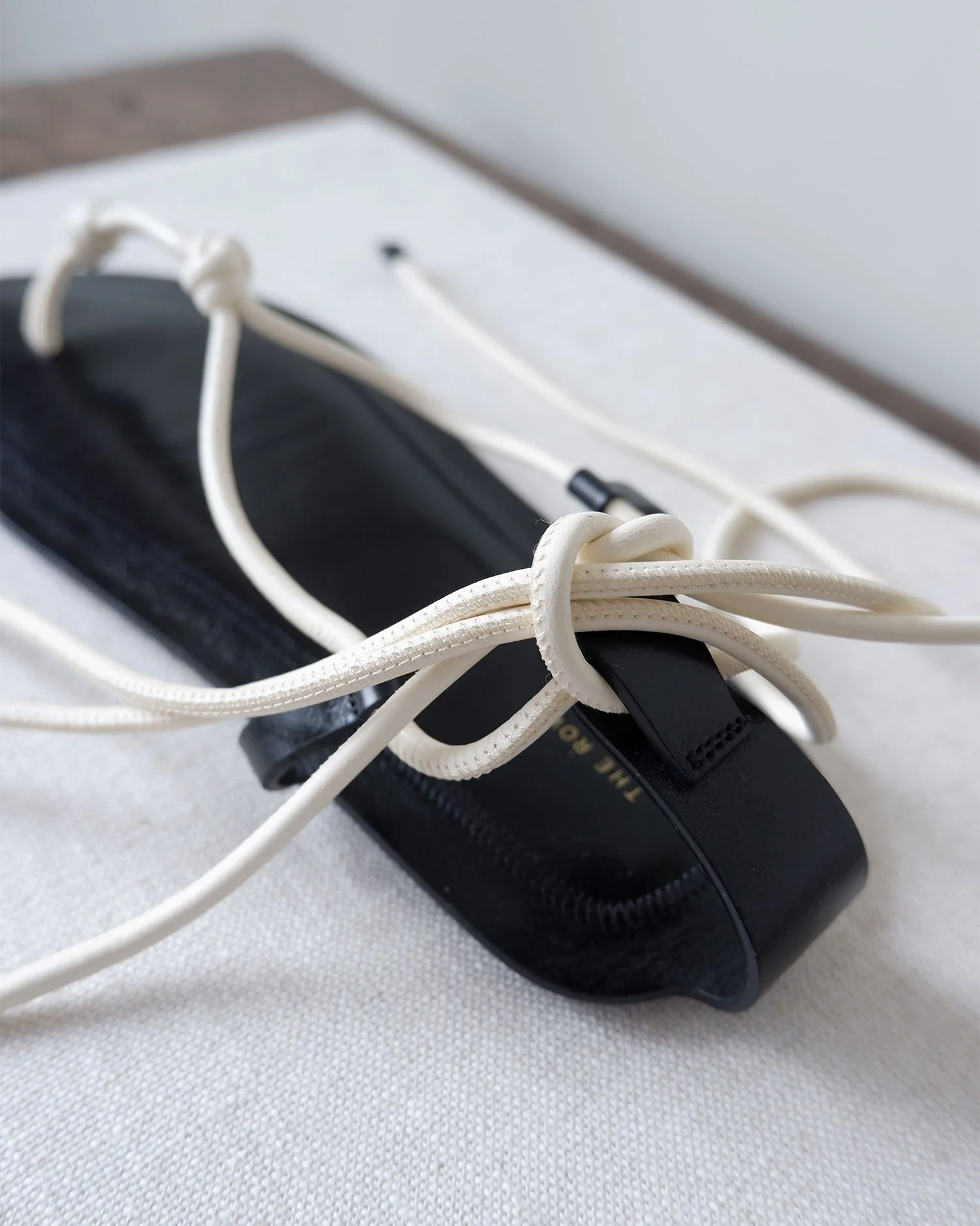 therowsandals02.jpg