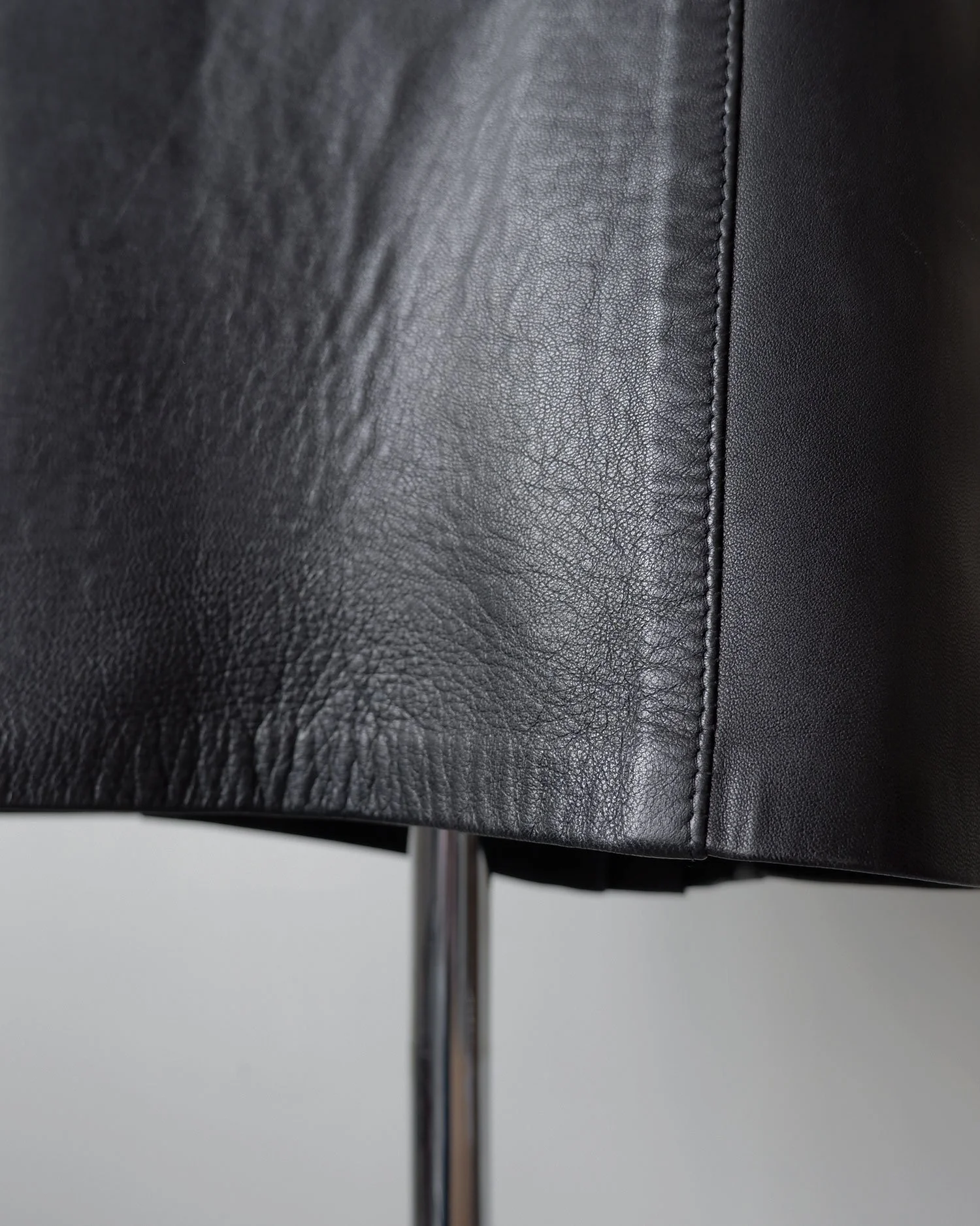 leatherskirt0.jpg