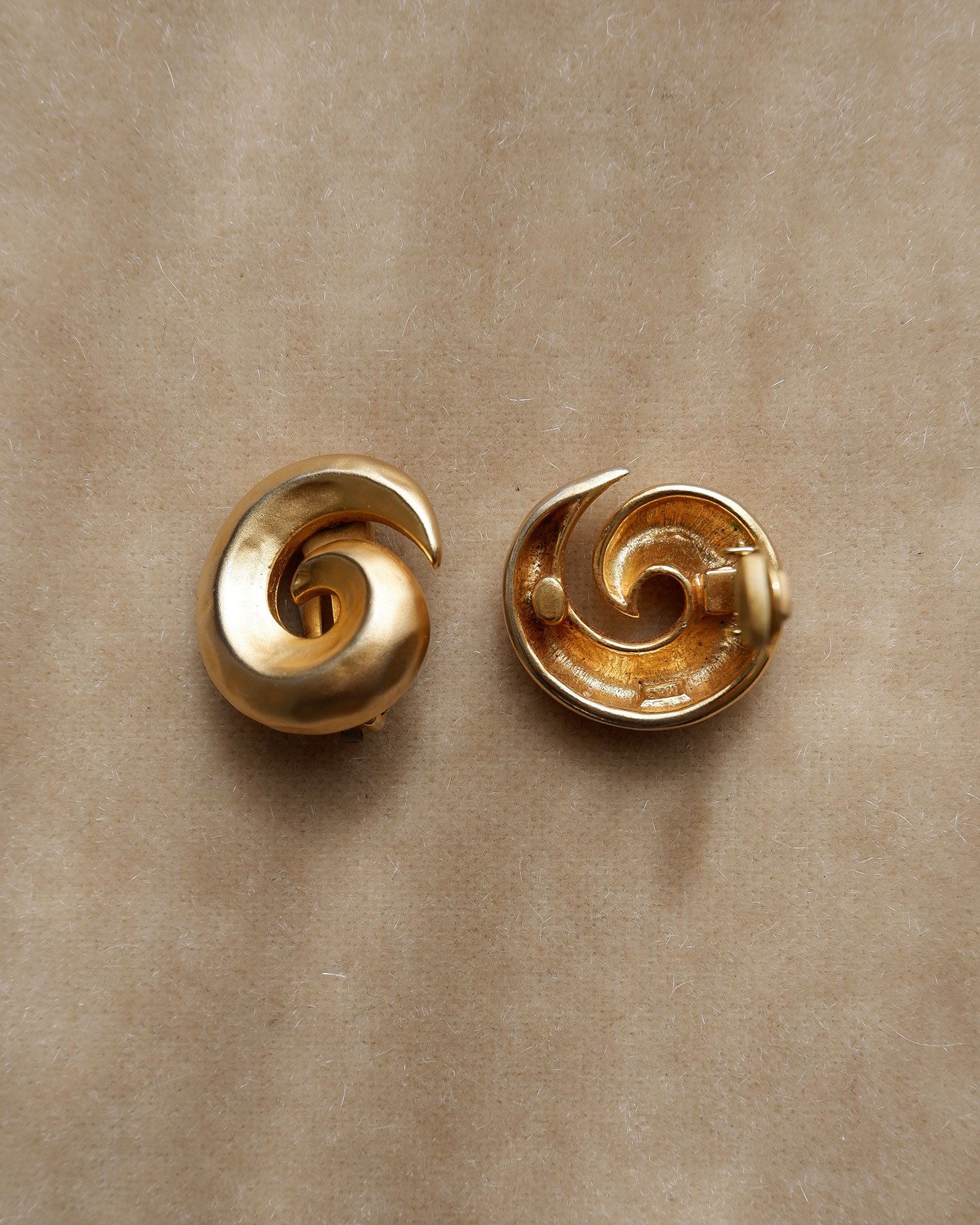 swirlearrings4.jpg