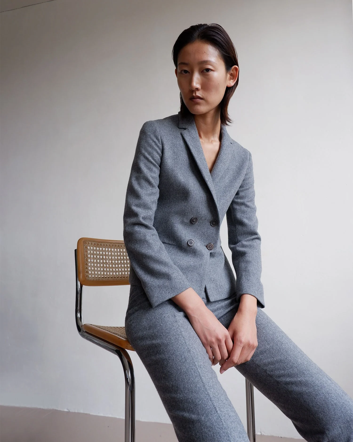 JSgreysuit2.jpg