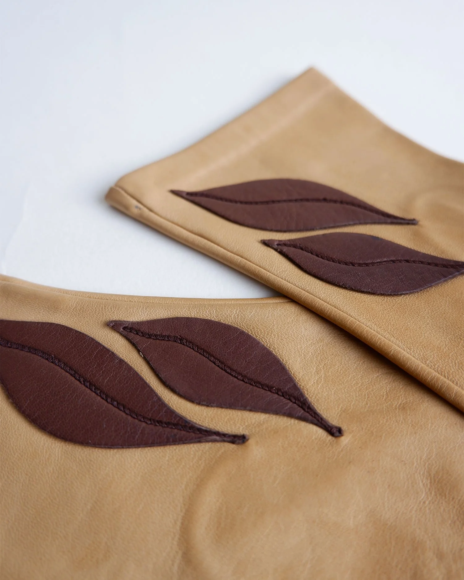 leafgloves02.jpg