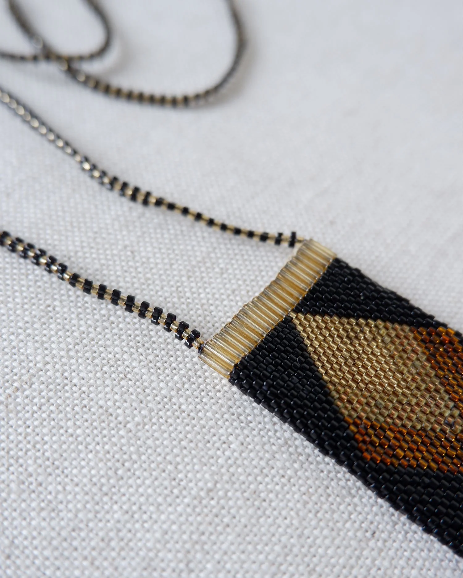 1920spursenecklace4.jpg