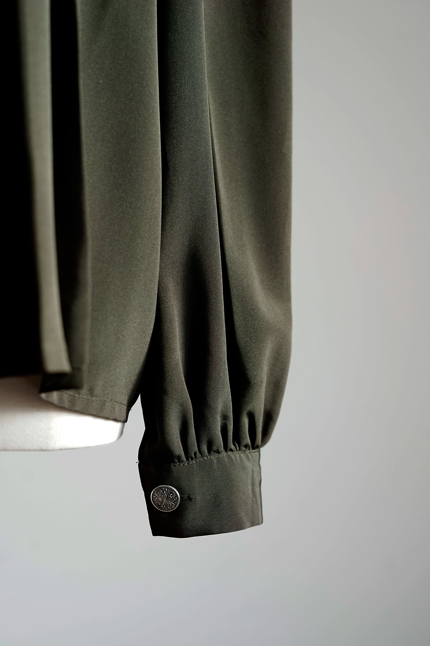 pleatfrontblouse2.jpg