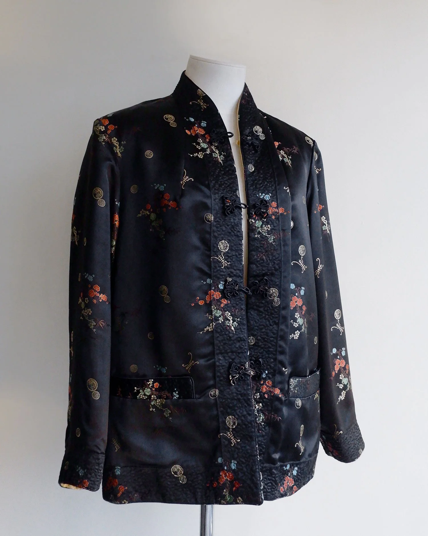 Silkembroideredjacket10.jpg