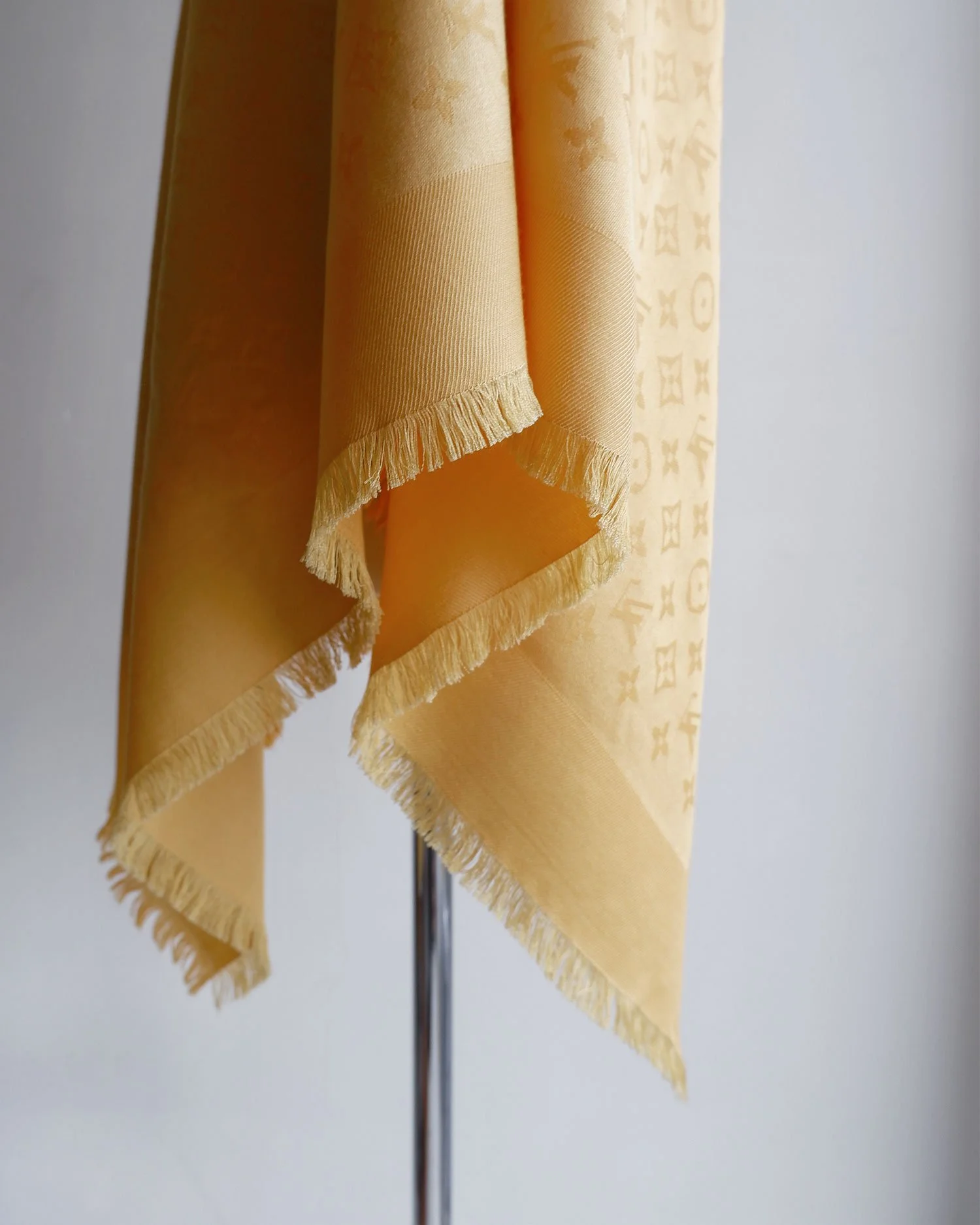 LVscarf7.jpg